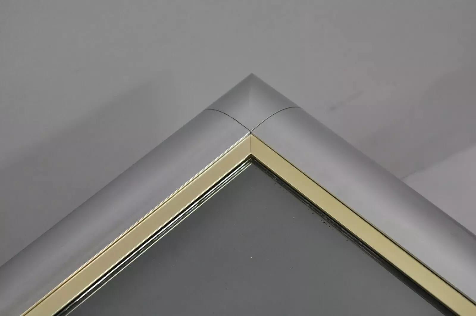 Table d'appoint moderne du milieu du siècle dernier en chrome poli de style Milo Baughman en vente 3