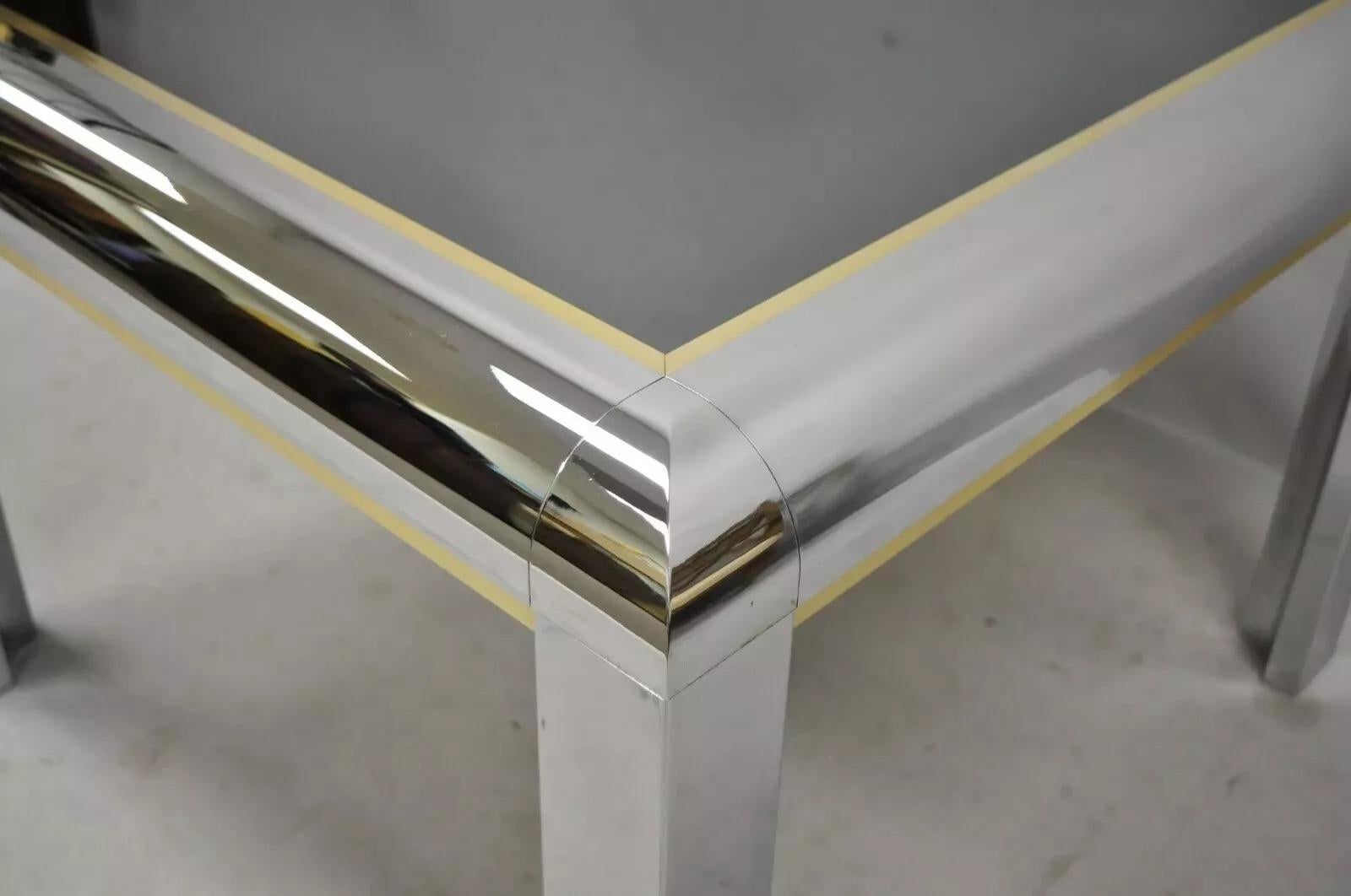 Inconnu Table d'appoint moderne du milieu du siècle dernier en chrome poli de style Milo Baughman en vente