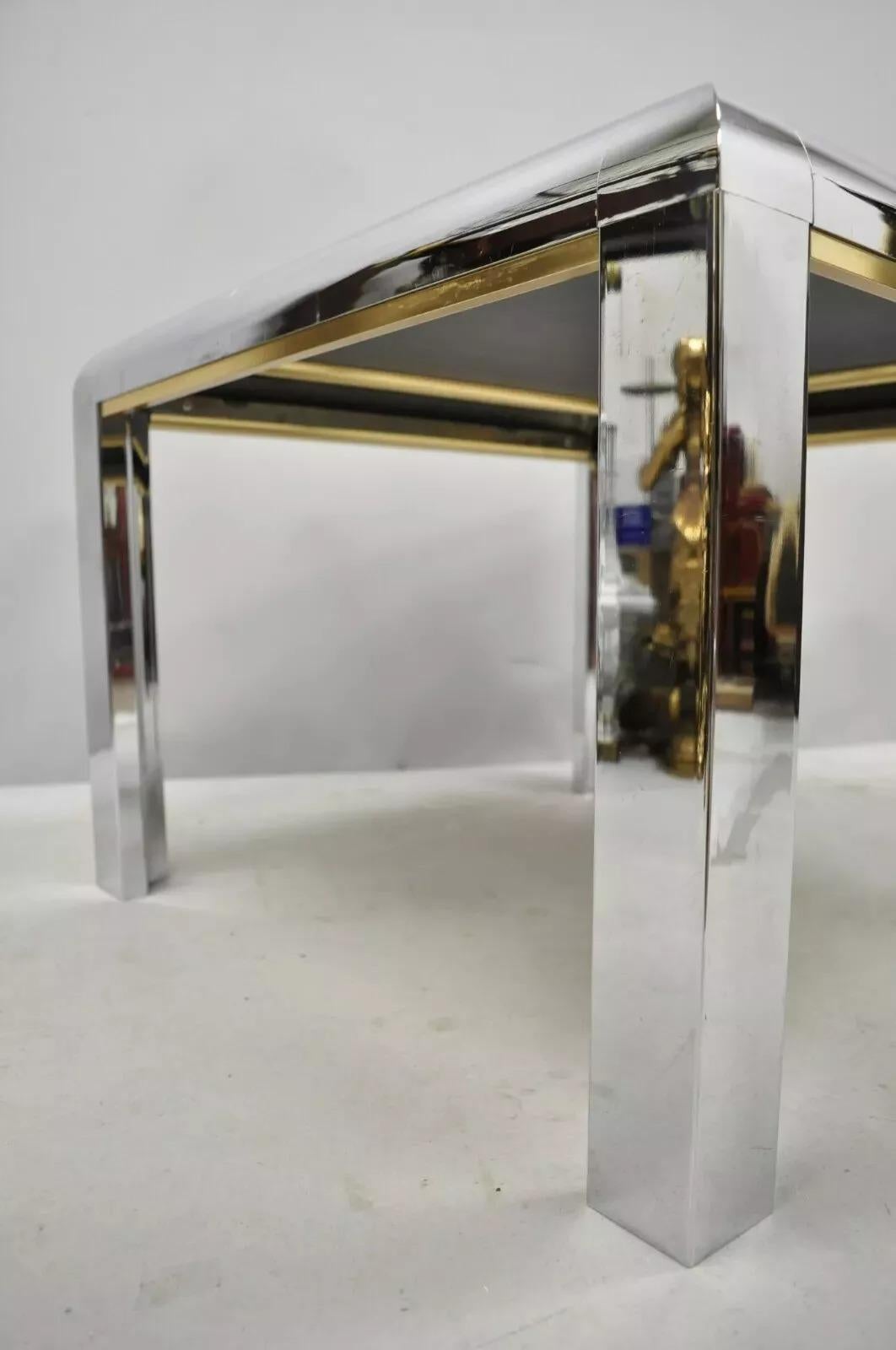 Table d'appoint moderne du milieu du siècle dernier en chrome poli de style Milo Baughman en vente 1