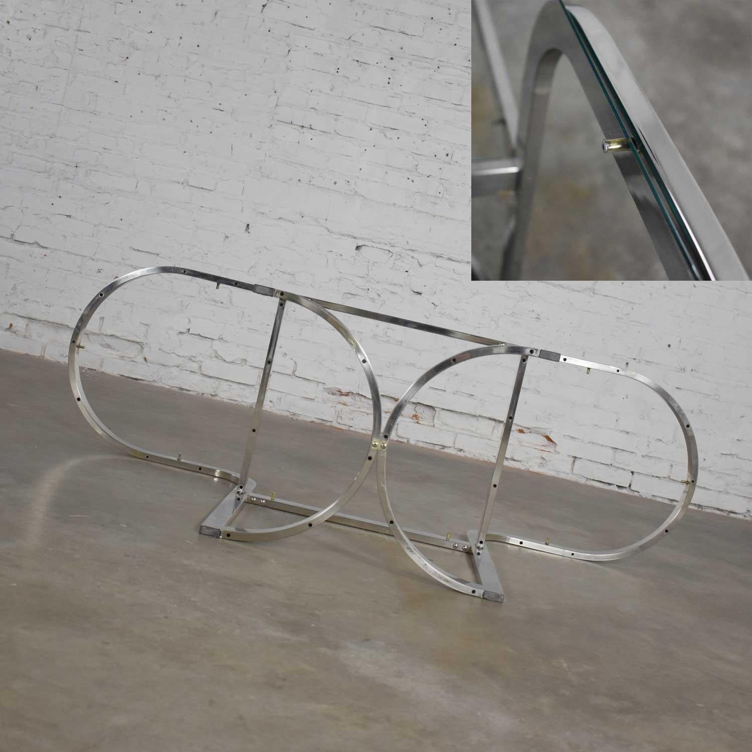 Mid-Century Modern Polished Chrome Oval Sofa or Console Table For Sale 7