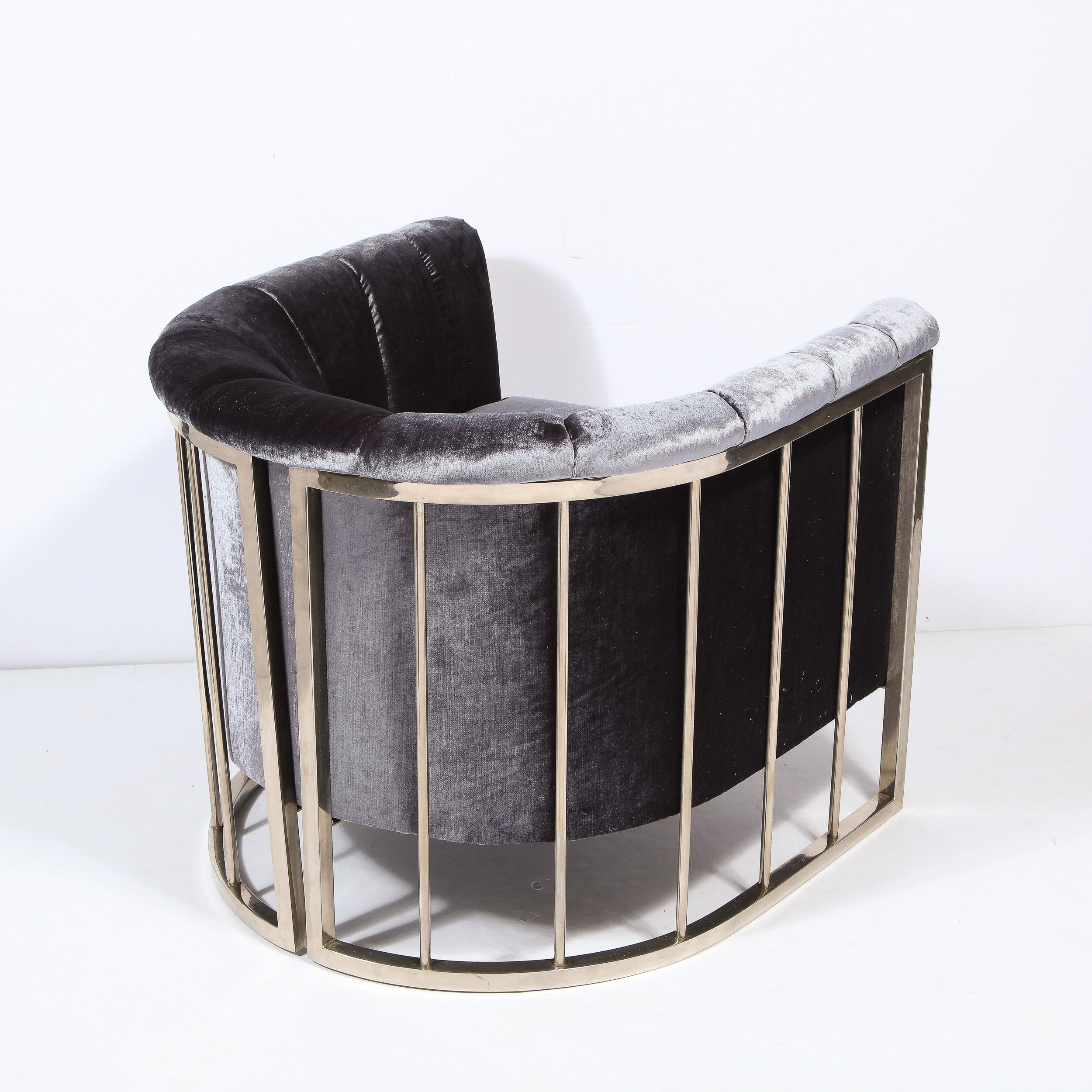 Mid-Century Modern Lounge/ Sessel mit Eisenrückenlehne aus poliertem Chrom  im Angebot 1