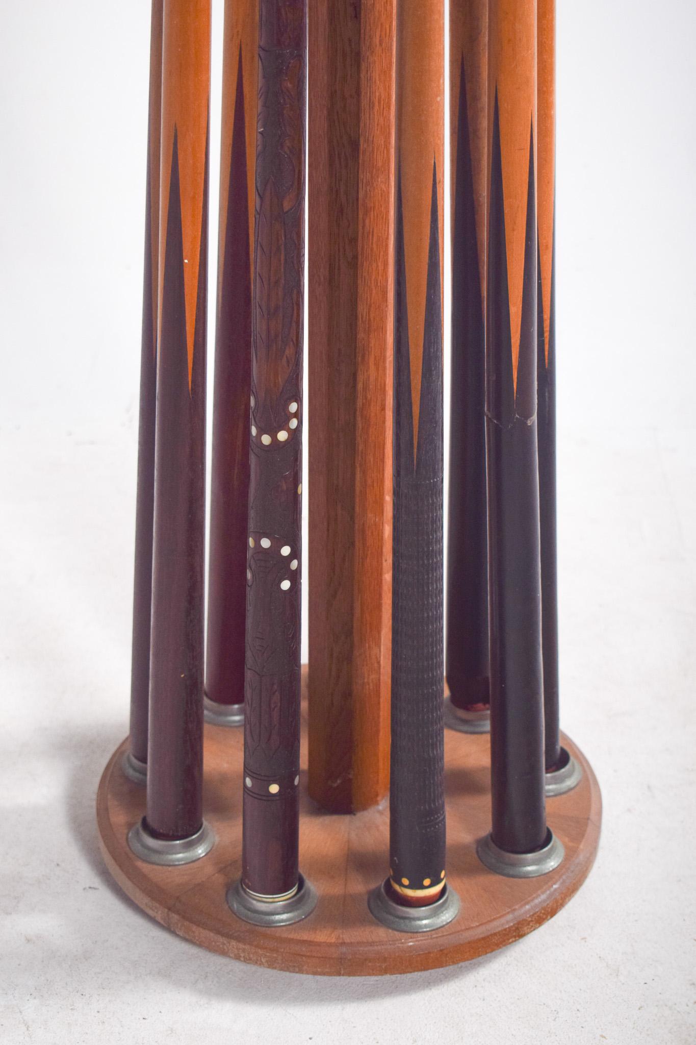 Britannique Queues de billard et Stand The Modernity en vente