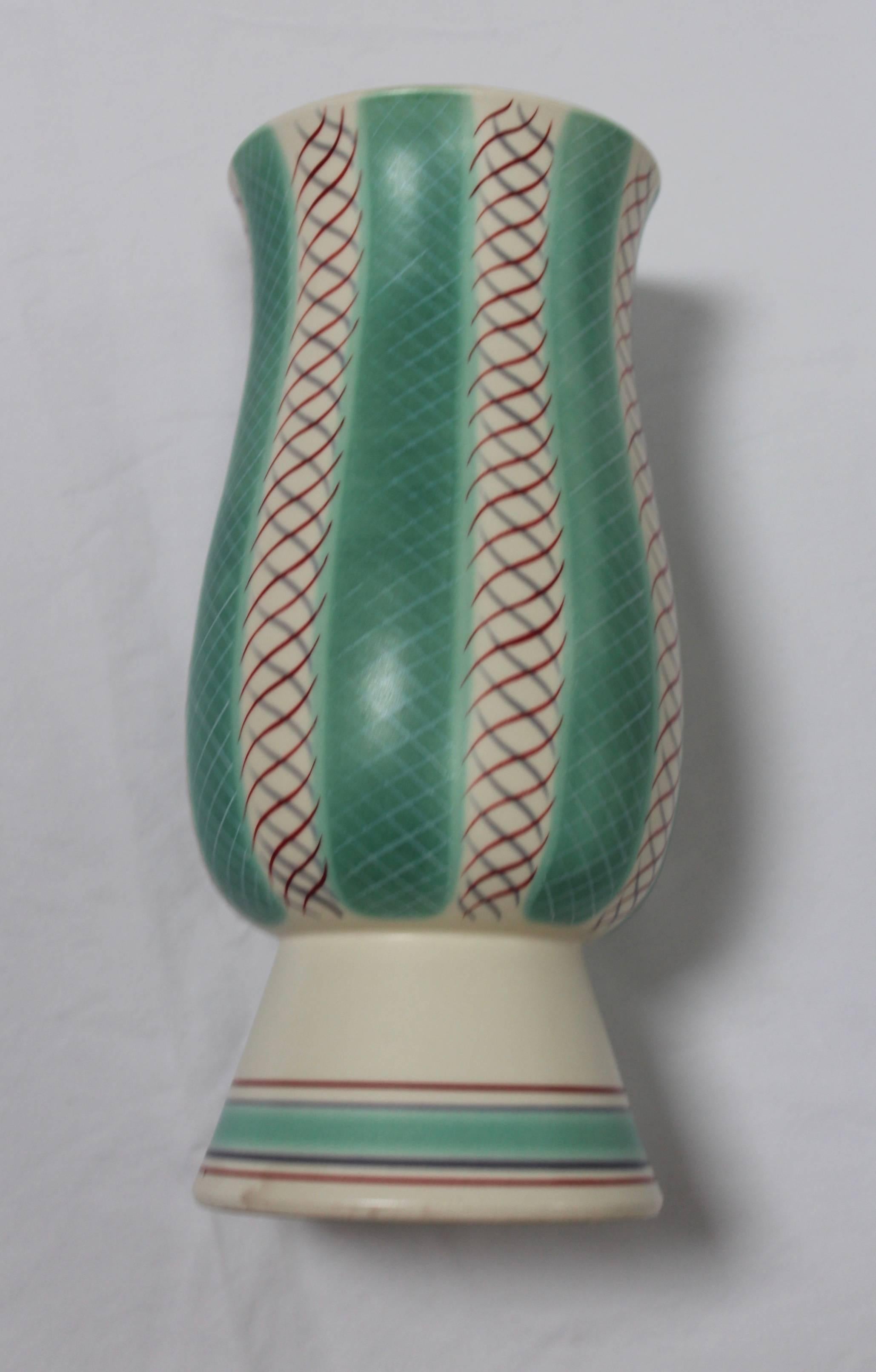 Mid-Century Modern Poole Pottery Vase In Good Condition In New York, NY