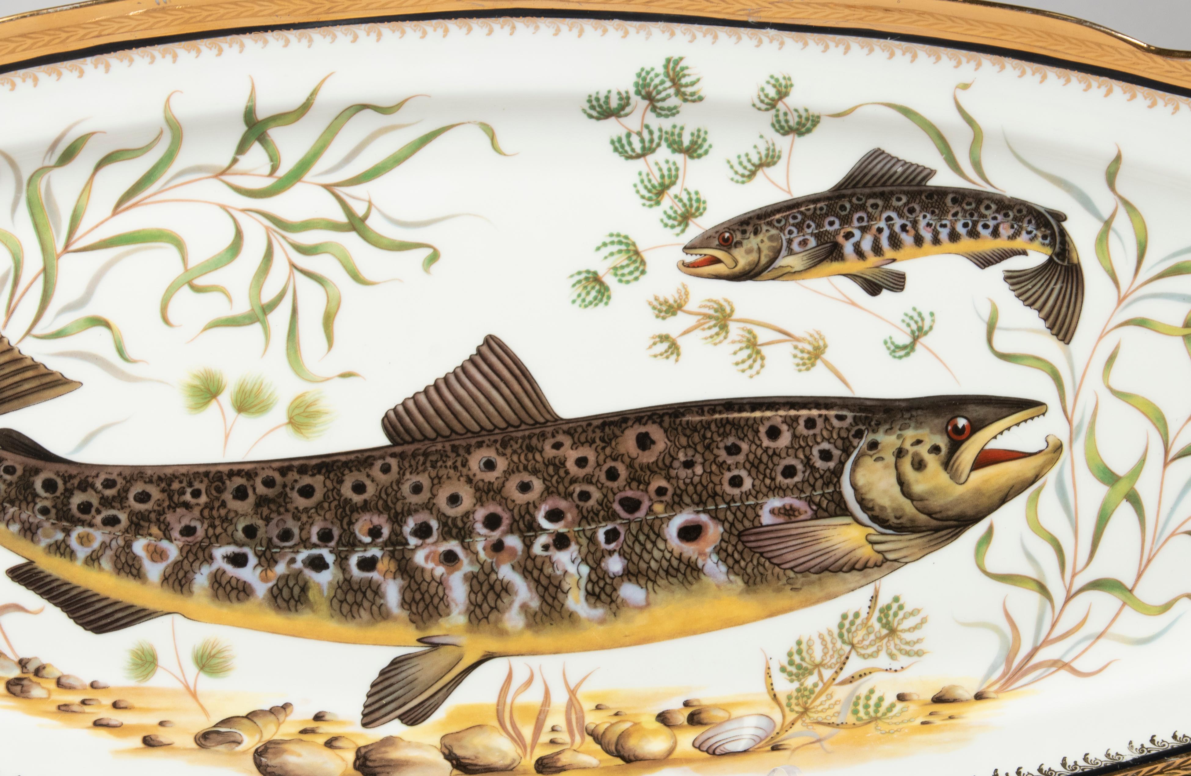 Mid-Century Modern Porcelain Fish Plates and Server by Limoges, France 11