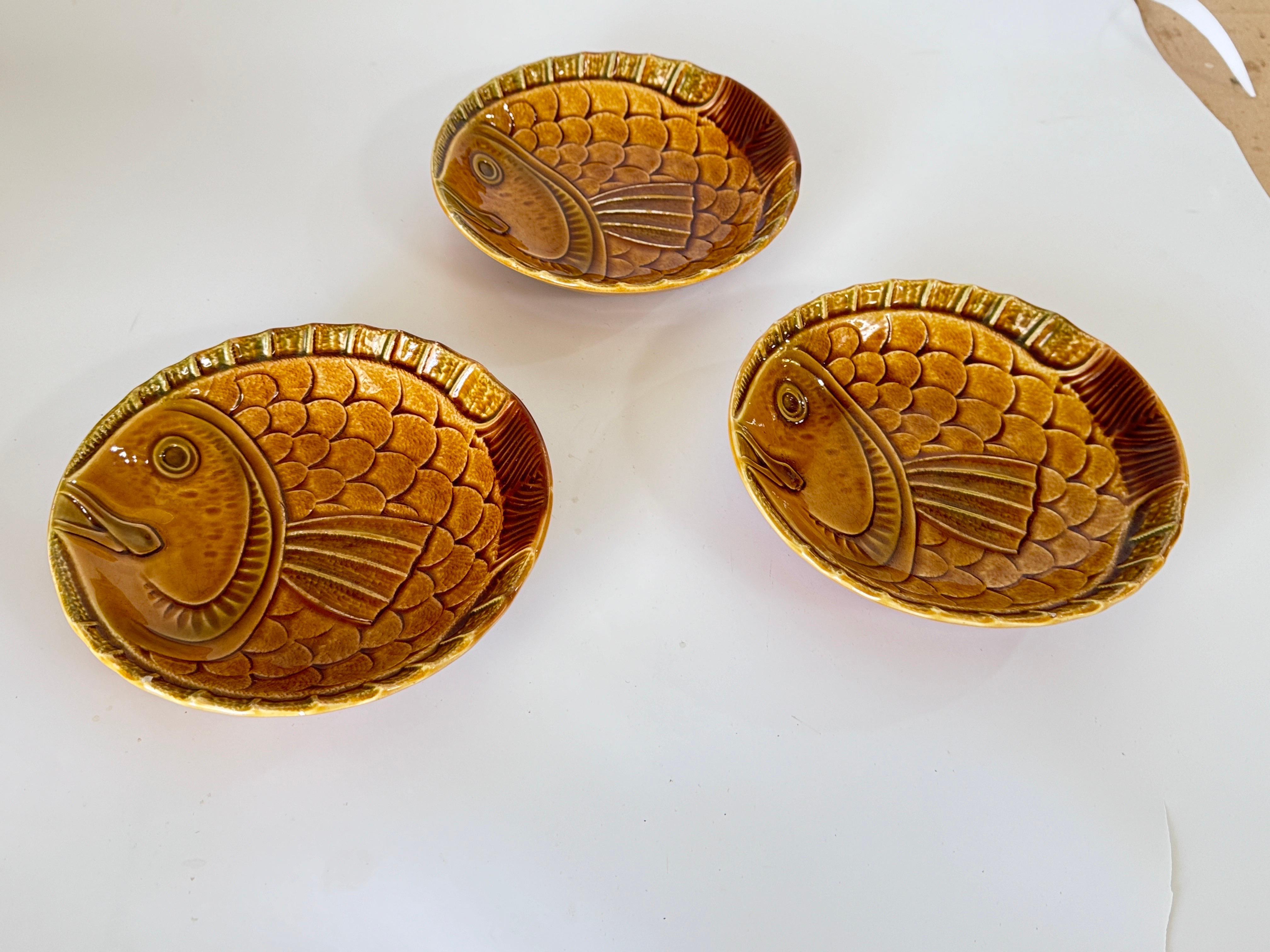 Ceramic Mid-Century Modern Porcelain Fish Plates in a Fish Shape Yellow Color France For Sale