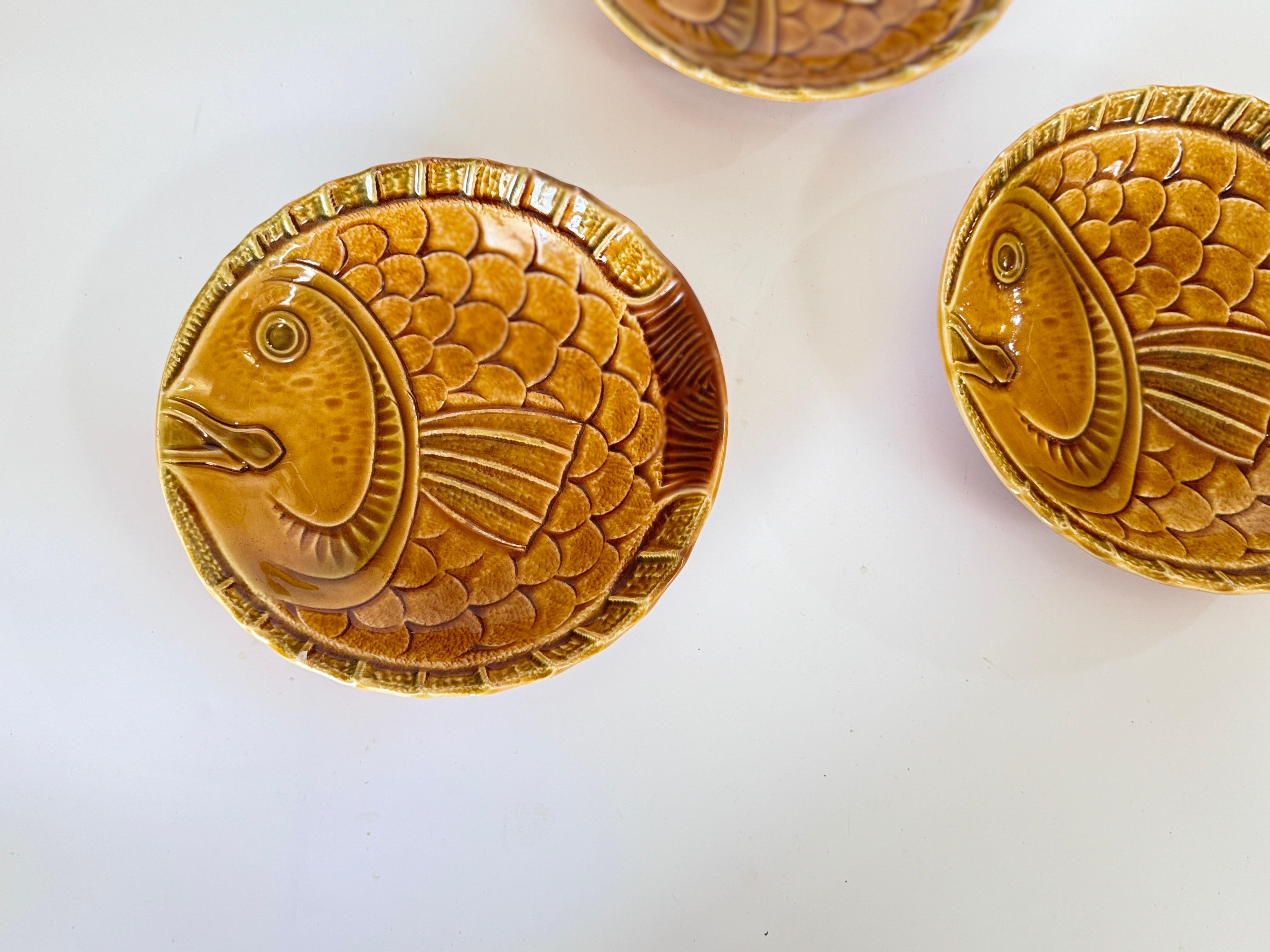 Mid-Century Modern Porcelain Fish Plates in a Fish Shape Yellow Color France For Sale 1