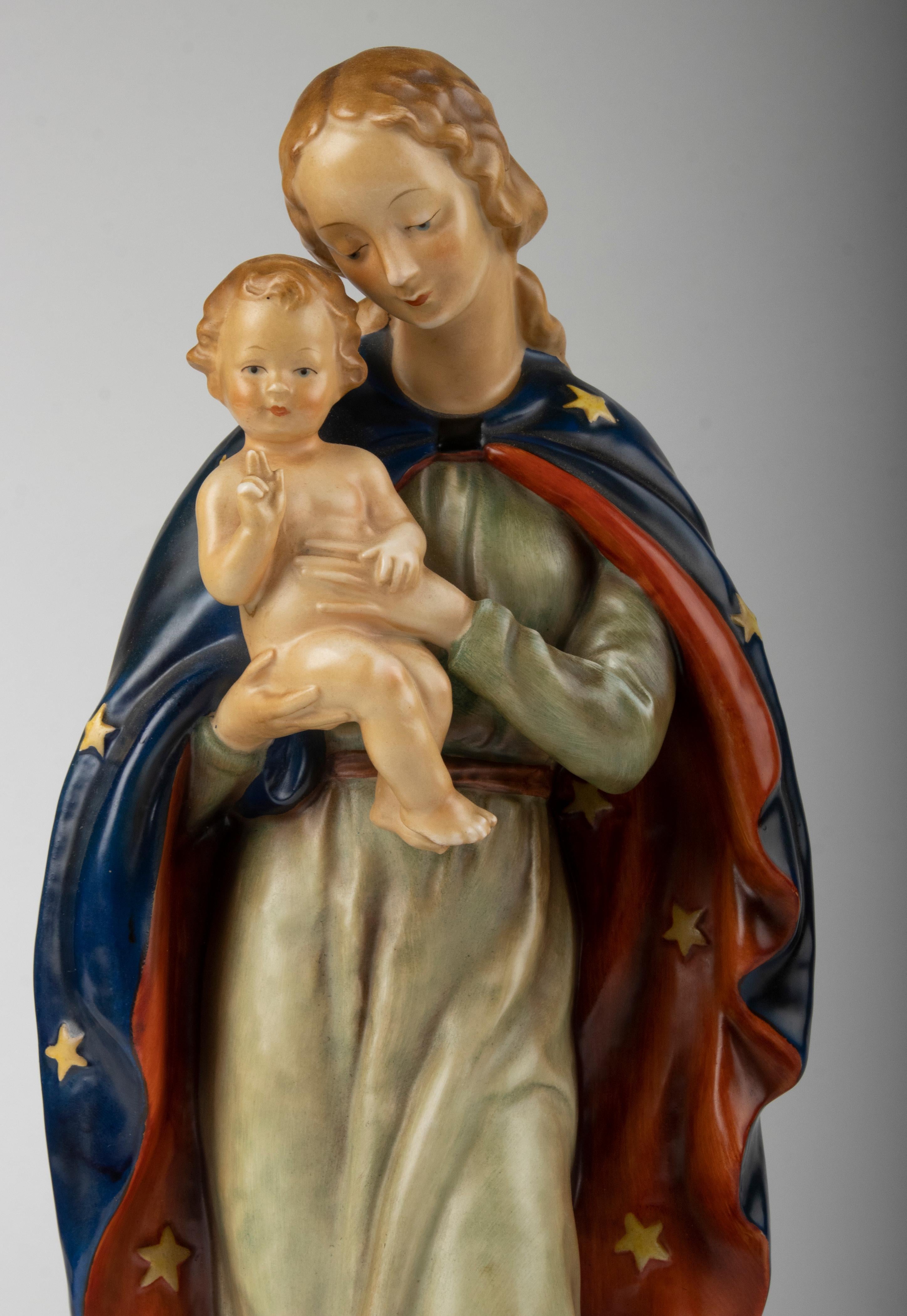 Mid Century Modern Porcelain Statue of Maria with Baby Jesus Made by Goebel For Sale 1