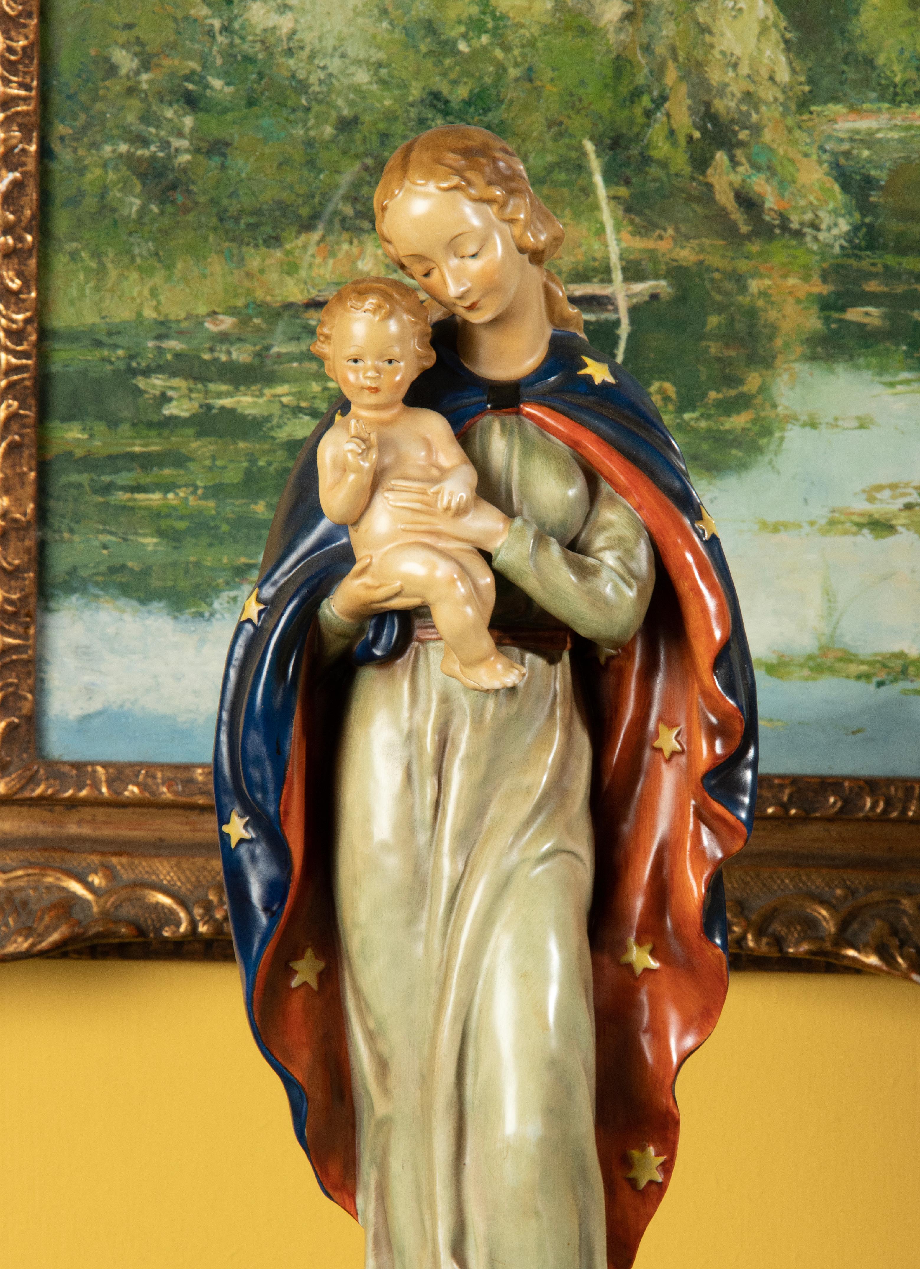 Mid Century Modern Porcelain Statue of Maria with Baby Jesus Made by Goebel For Sale 9