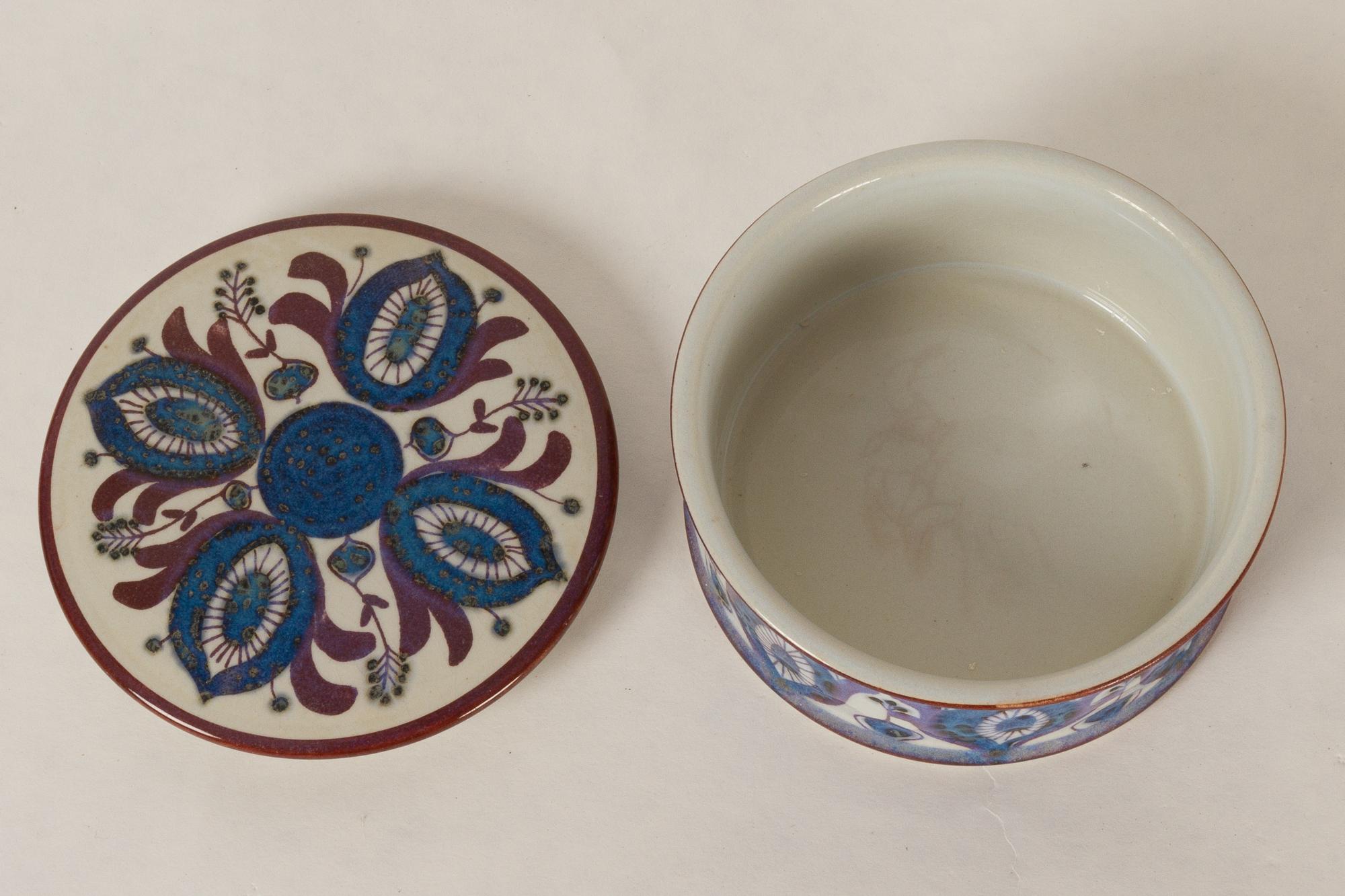 Mid-century Modern Porcelain Vase and Jar by Berte Jessen for Royal Copenhagen 4