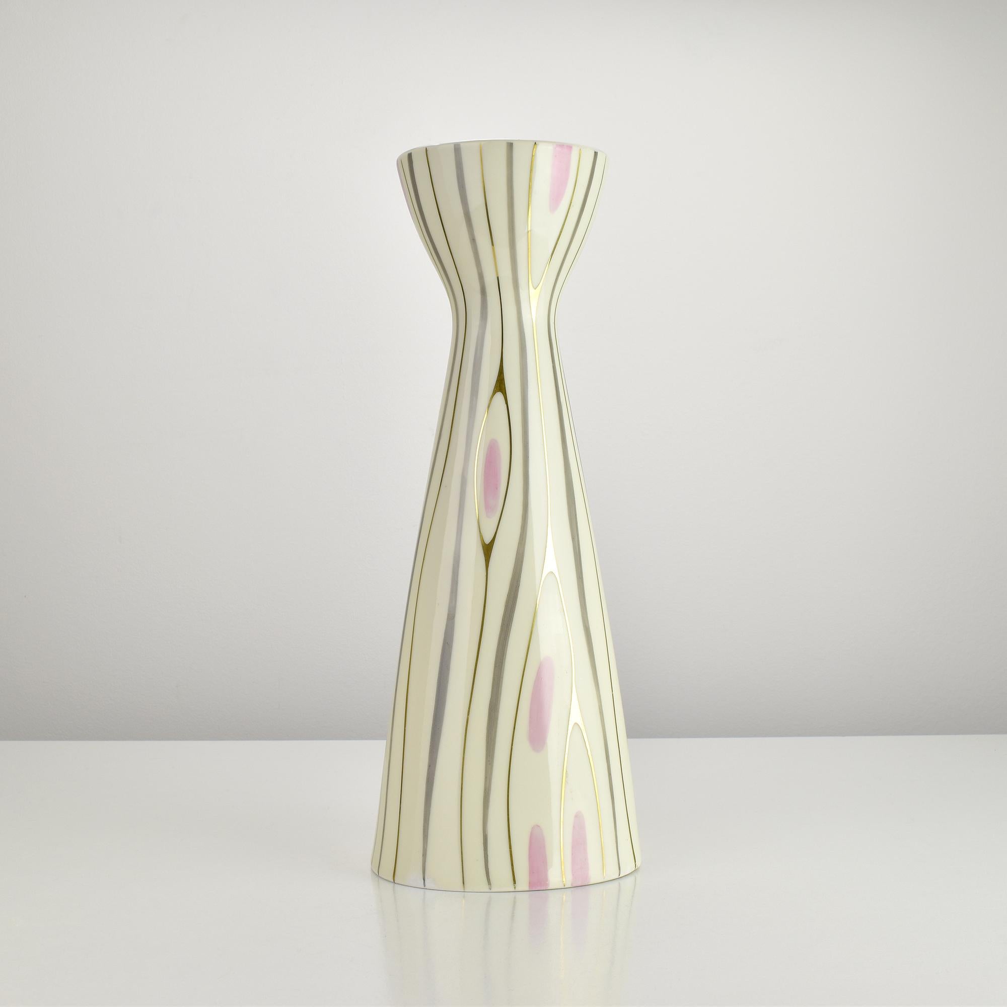 Peint à la main Vase en porcelaine du milieu du siècle par Lichte avec un design organique rose et or en vente