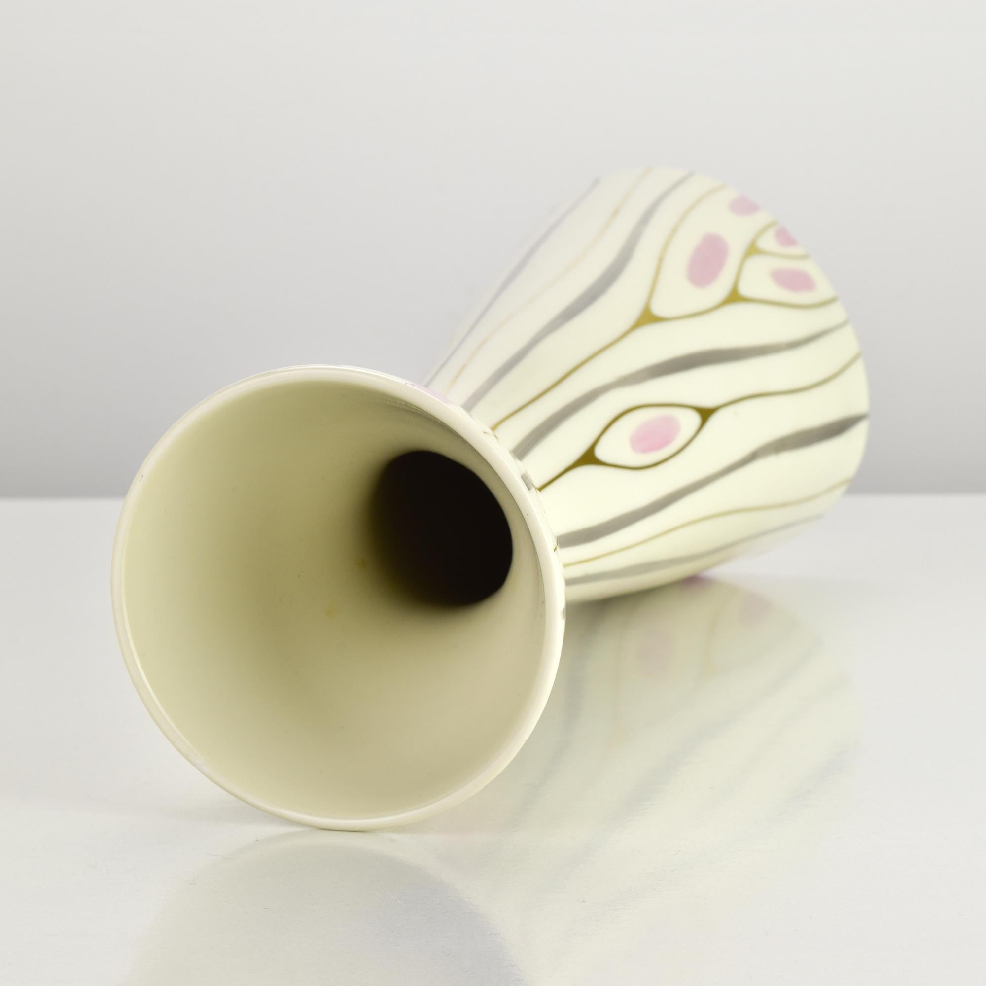 20ième siècle Vase en porcelaine du milieu du siècle par Lichte avec un design organique rose et or en vente