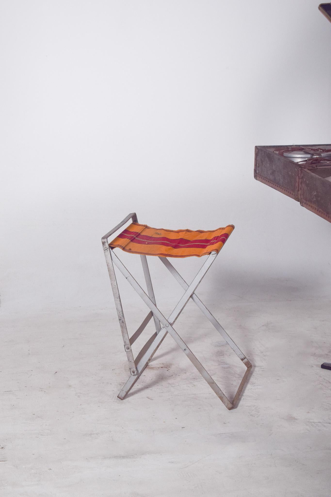 Table/sac à pique-nique Kiss Ply portugais de la modernité du milieu du siècle dernier en vente 2