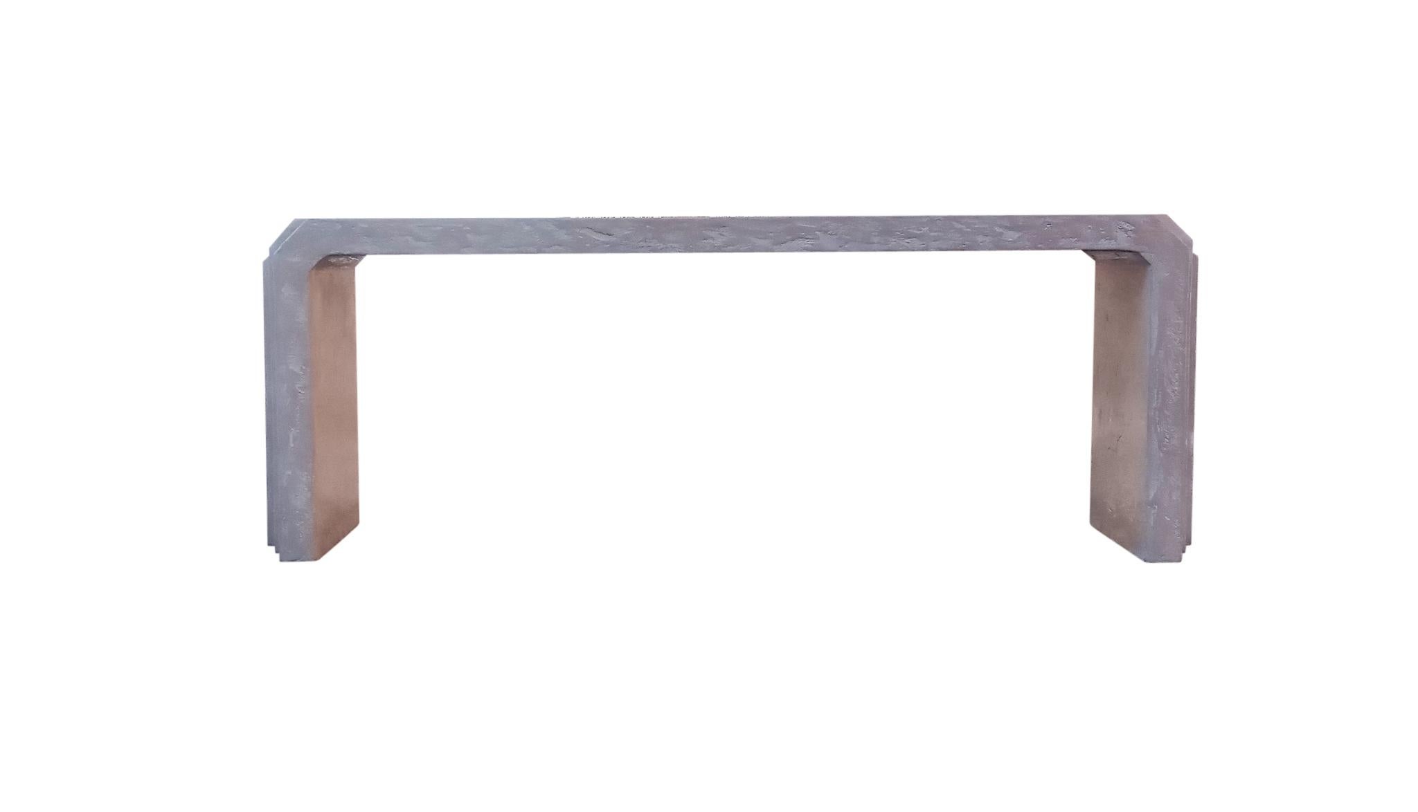 Mid-Century Modern Postmodern Grand-Scale Light Pink Composite Console Table For Sale 2