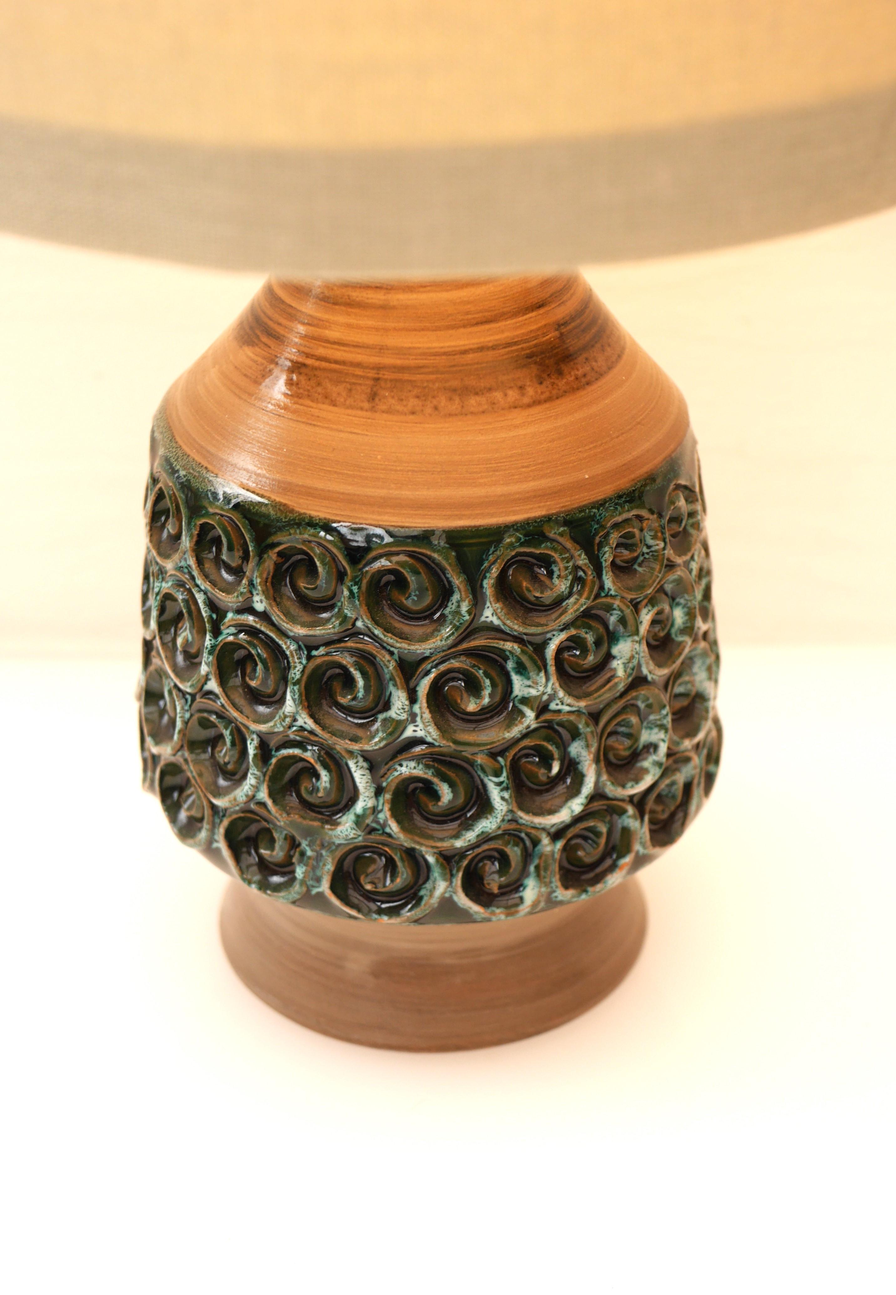 Hand-Crafted Mid-century modern pottery Bitossi table lamp base, Italy. For Sale