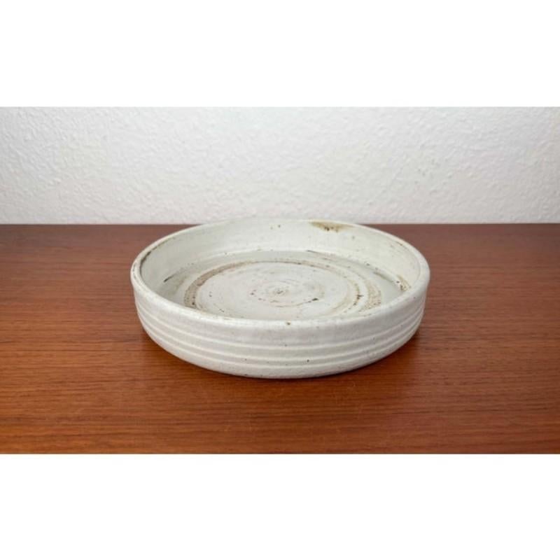 Cuenco de cerámica moderna de mediados de siglo de Pottestuen Keramik Frederikshavn, años 60 en venta 3
