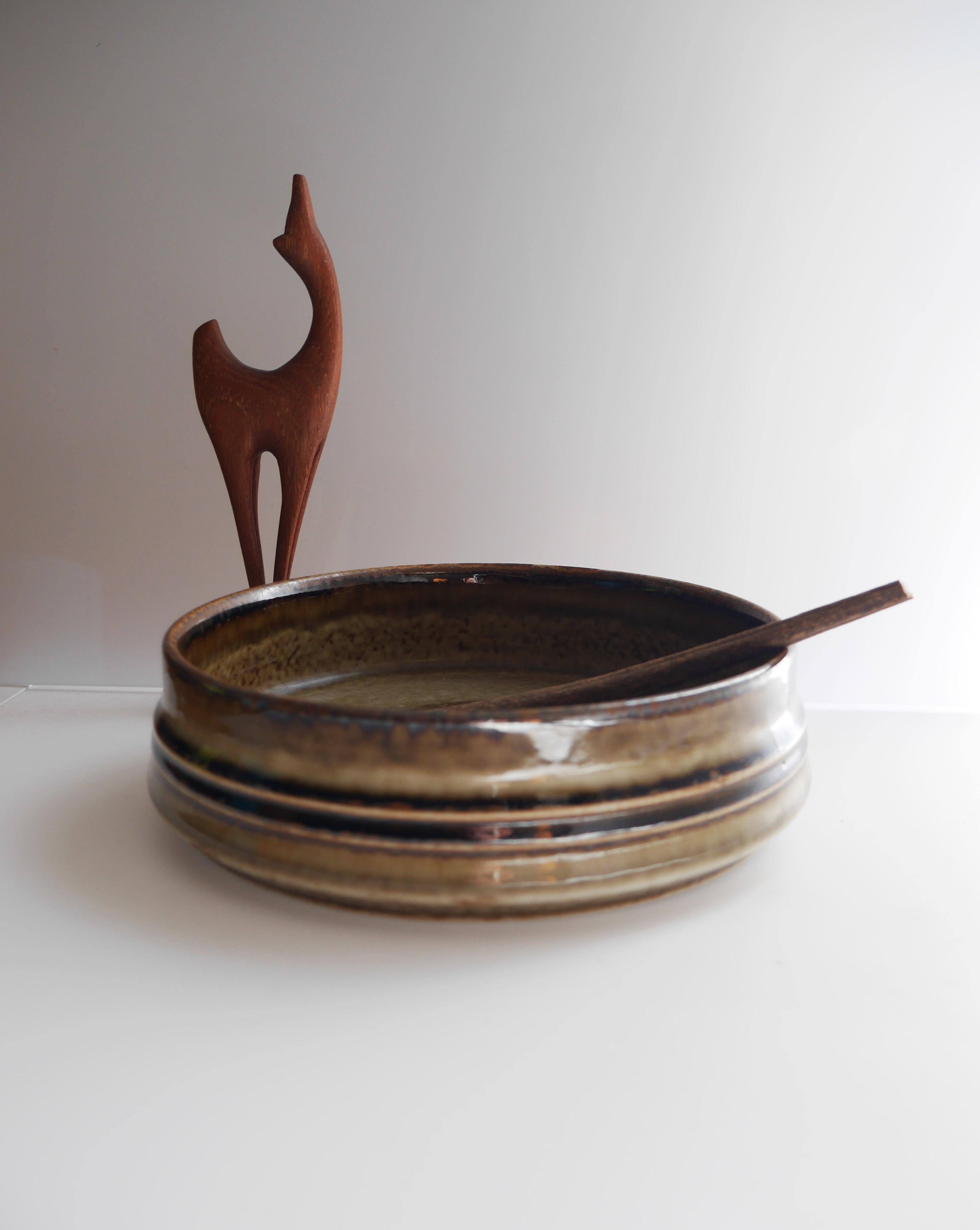 Mid-20th Century Mid-century modern pottery bowl, known as 