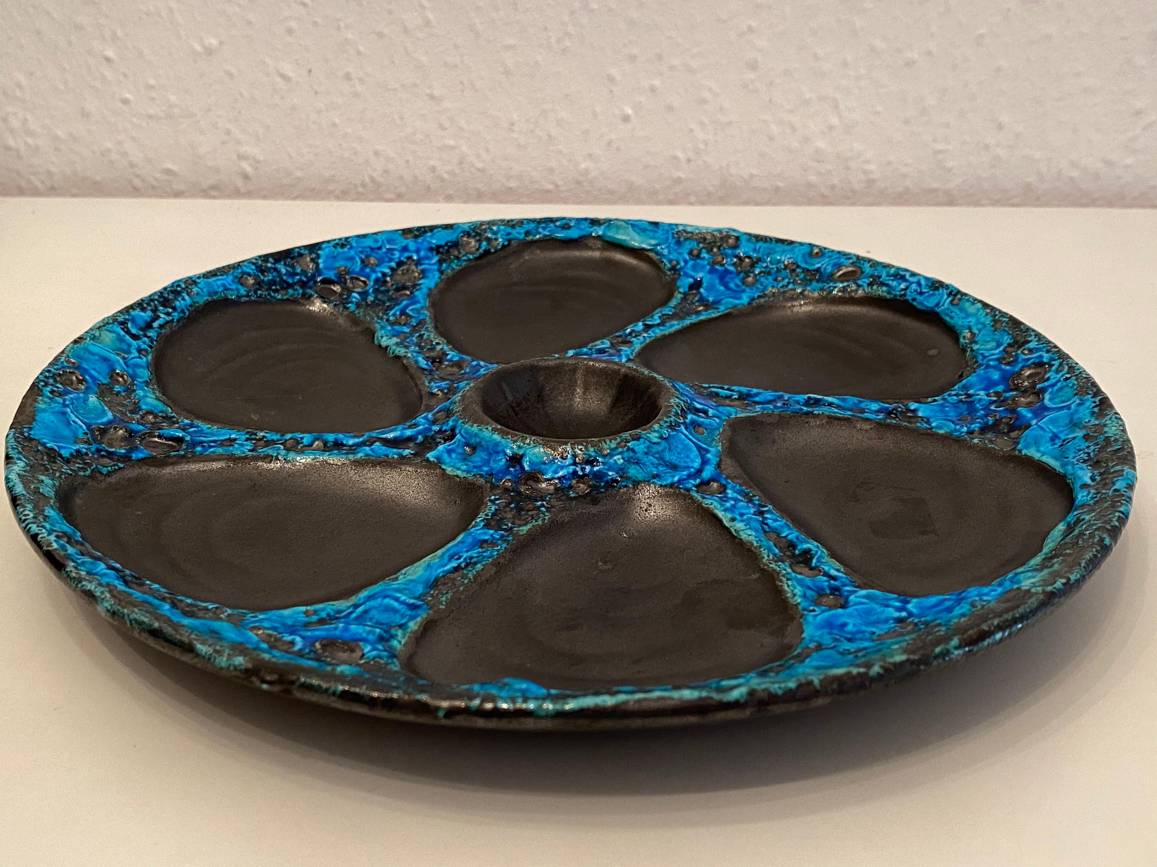 Mid-Century Modern Pottery Fat Lava Oyster Plate Meereschaum Cyclope, France 3