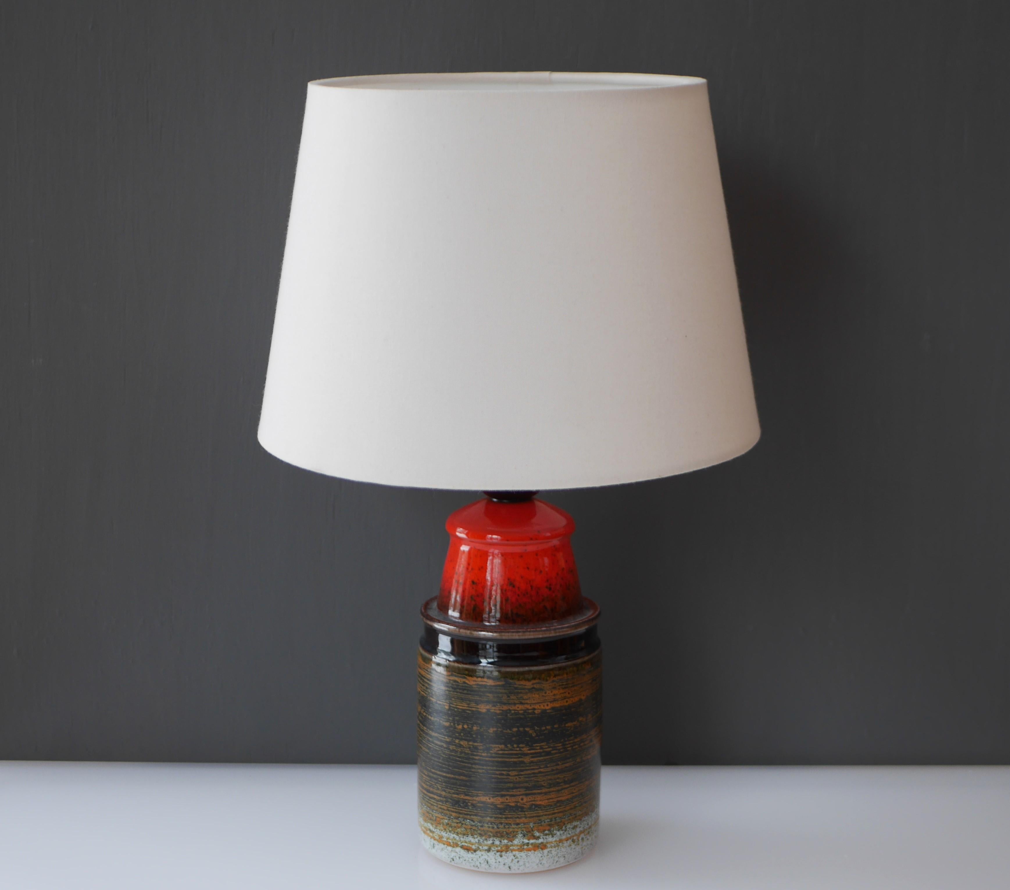 Mid-20th Century Mid-century modern pottery lamp from Tilgmans, Sweden.  For Sale