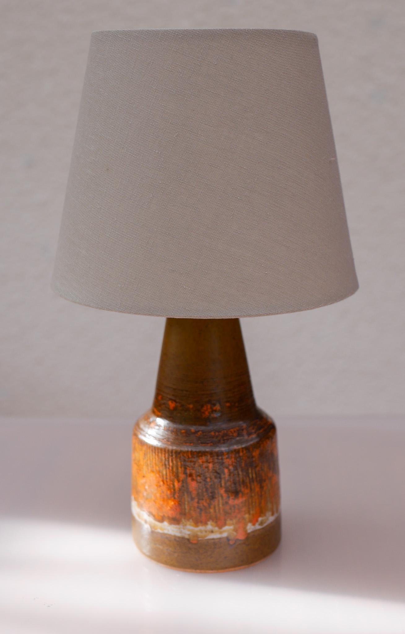 Mid-20th Century Mid-century modern pottery lamp from Tilgmans, Sweden. For Sale