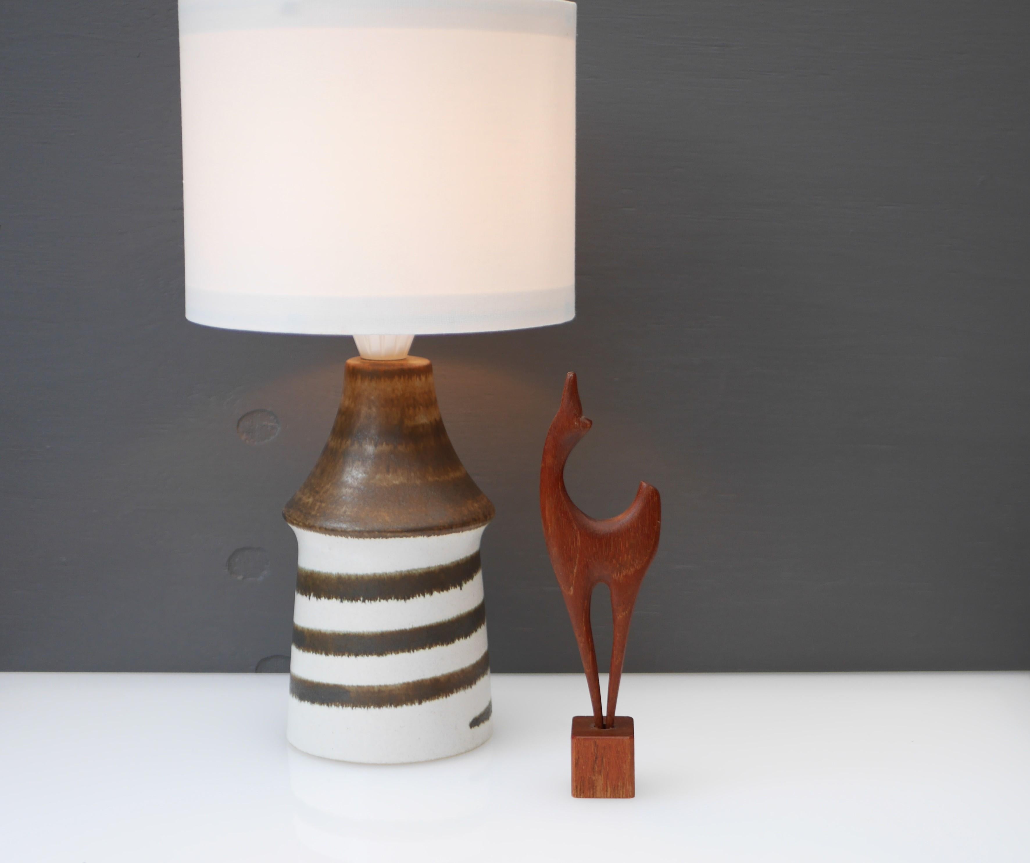 Mid-Century Modern Mid-century modern pottery table lamp by Bruno Karlsson, EGO, Sweden.  For Sale