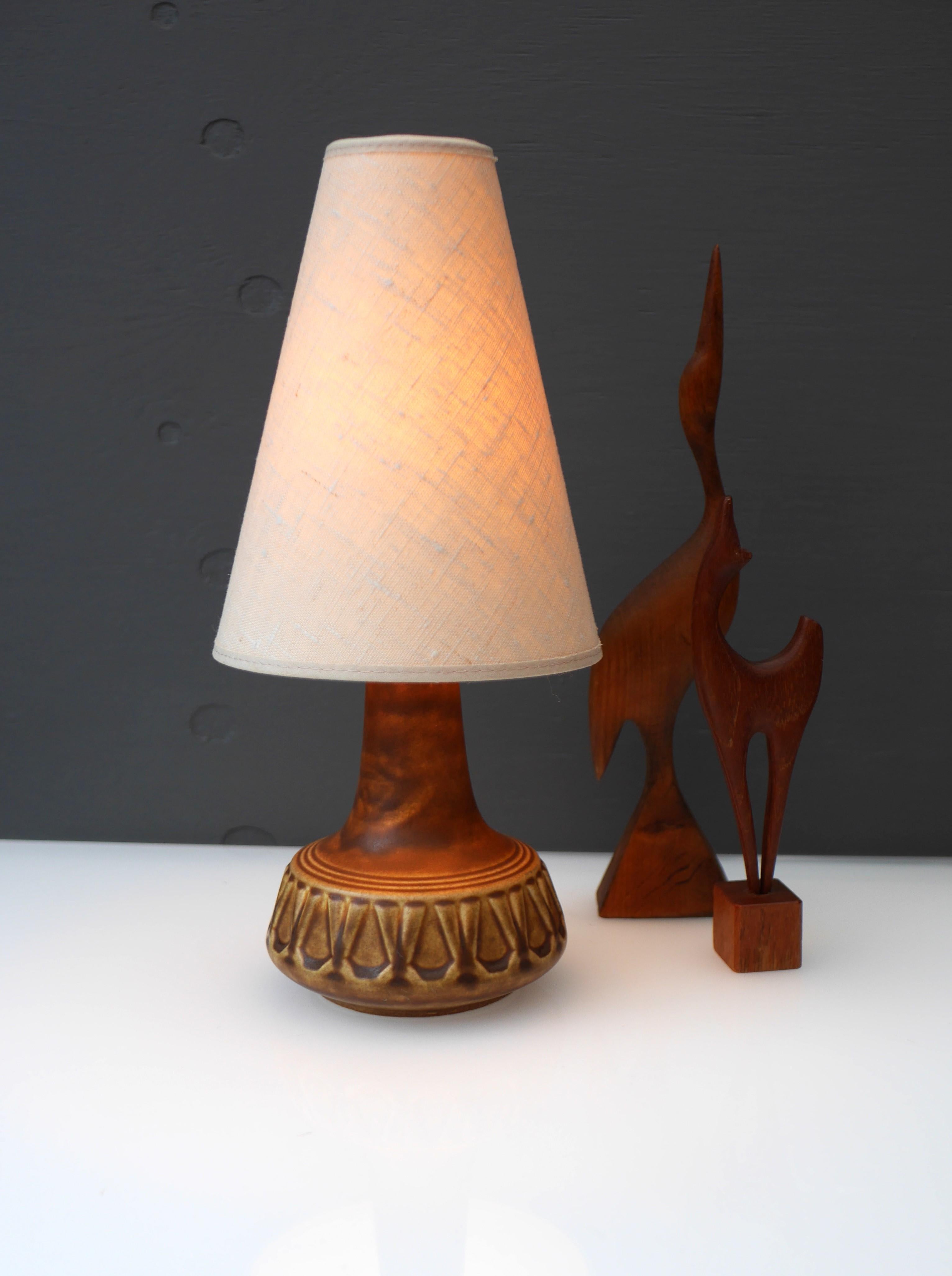 Hand-Crafted Mid-century modern pottery table lamp from Söholm, Denmark.  For Sale