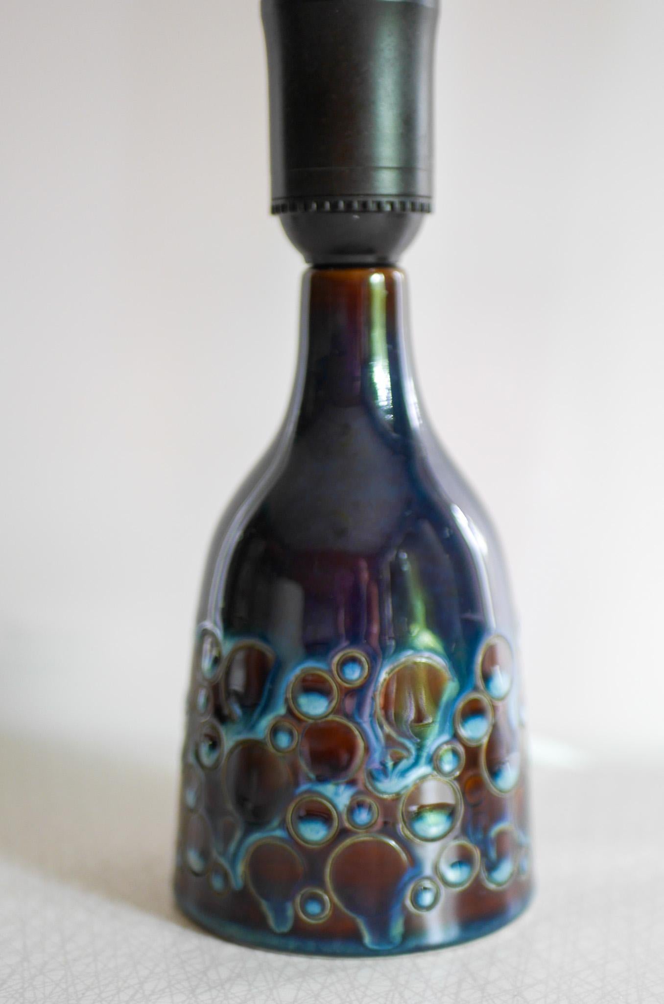 Metà XX secolo Lampada da tavolo in ceramica moderna di metà secolo con 