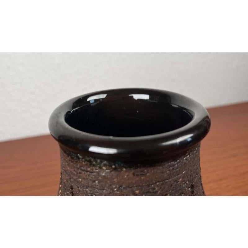 Vaso tripode in ceramica moderna di metà secolo di Eke Bjeren per Gabriel Keramik, anni '60 in vendita 4