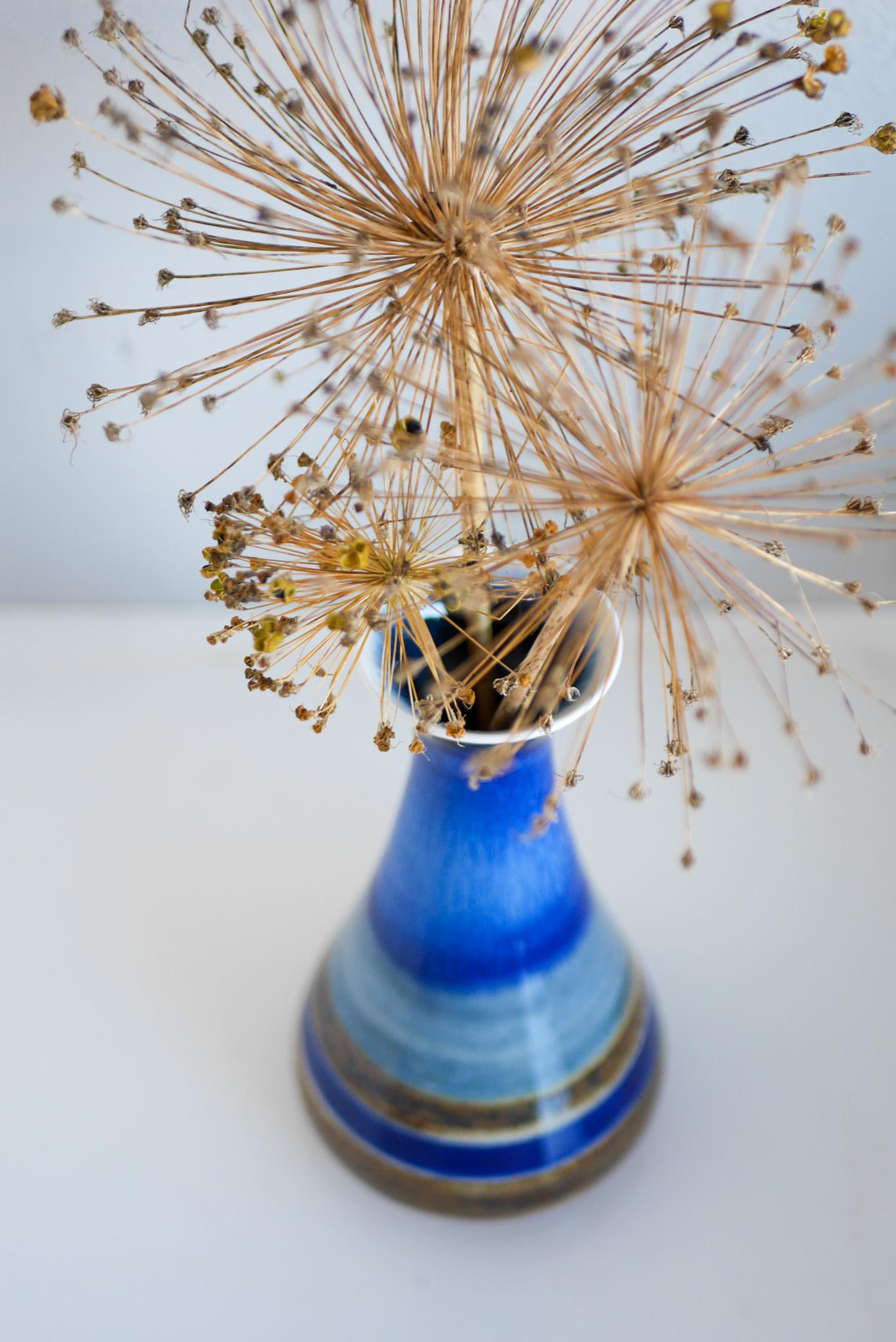 Mid-century modern pottery vase by G. Millberg for Rörstrand, Sweden. In Good Condition In Skarpnäck, SE