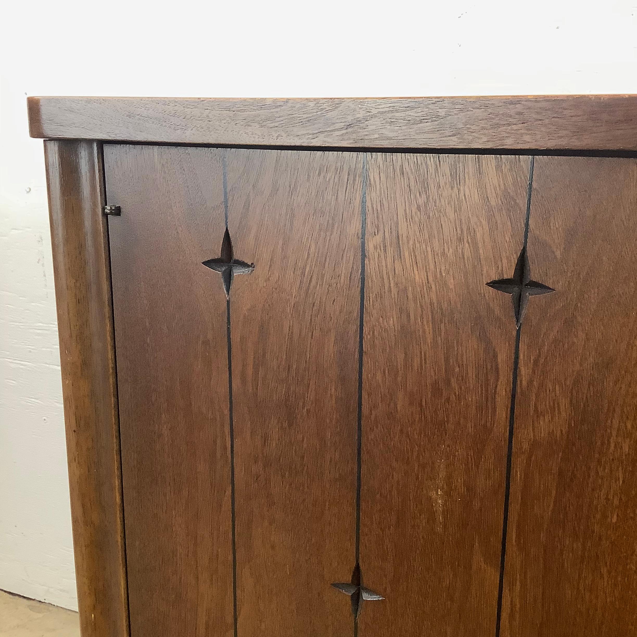 Mid-Century Modern Premier Sideboard by Broyhill For Sale 4