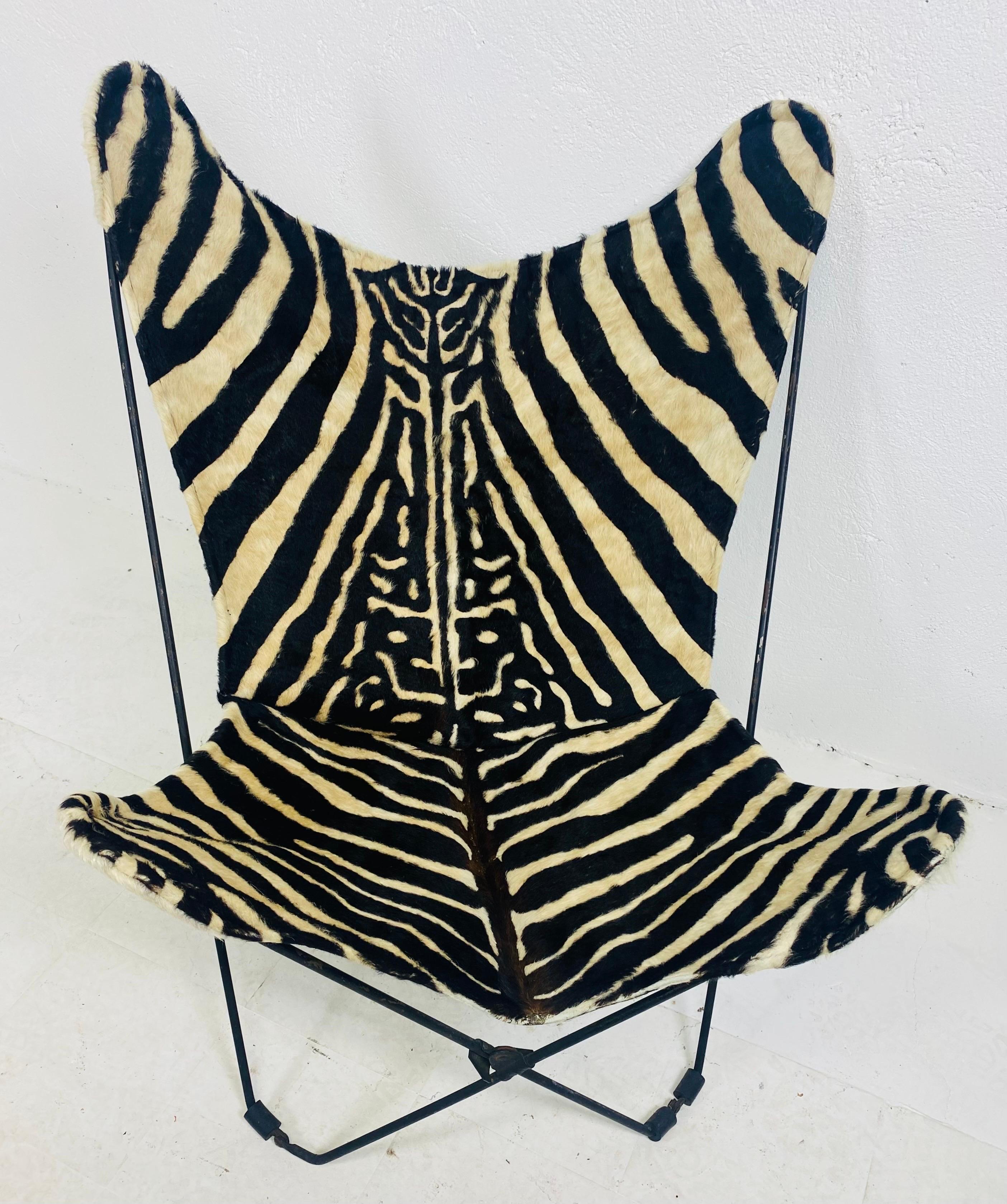 Mid-20th Century Mid century, modern printed cowhide folding safari chair For Sale