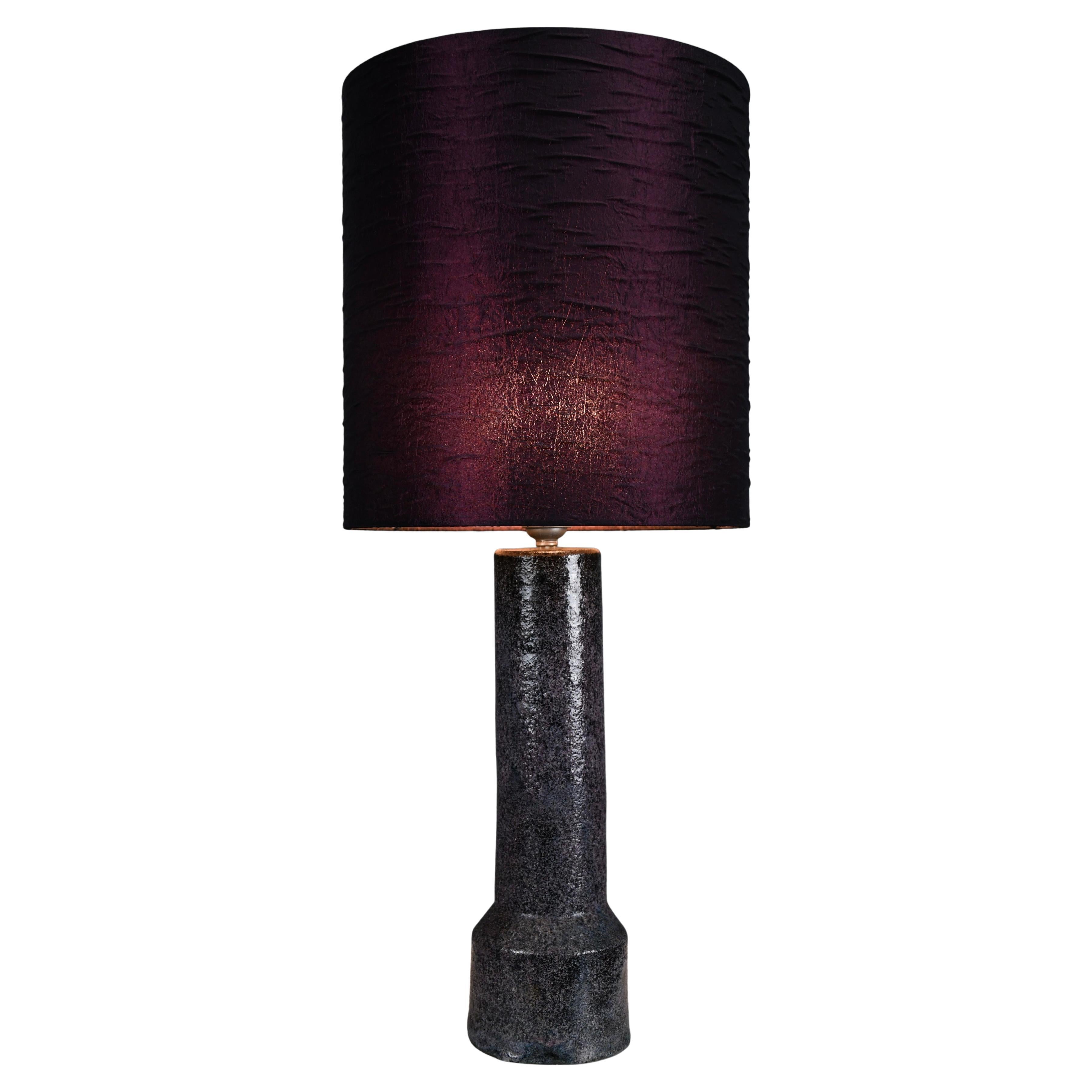Lampe de table moderne du milieu du siècle en céramique violette de Pieter Groeneveldt en vente