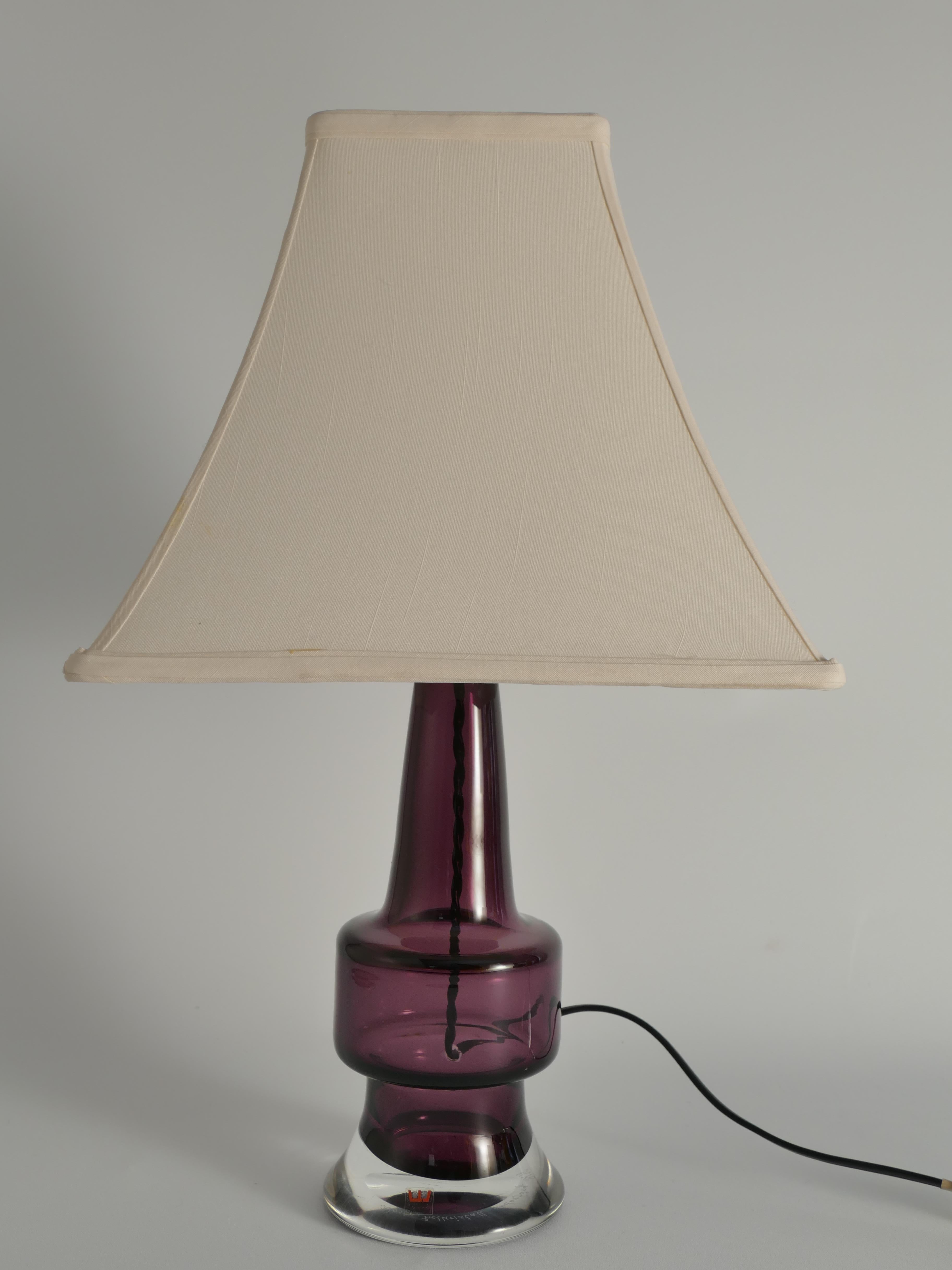 Hand-Crafted Mid-Century Modern Purple Chrystal Glass Table Lamp by Kosta 1960s For Sale