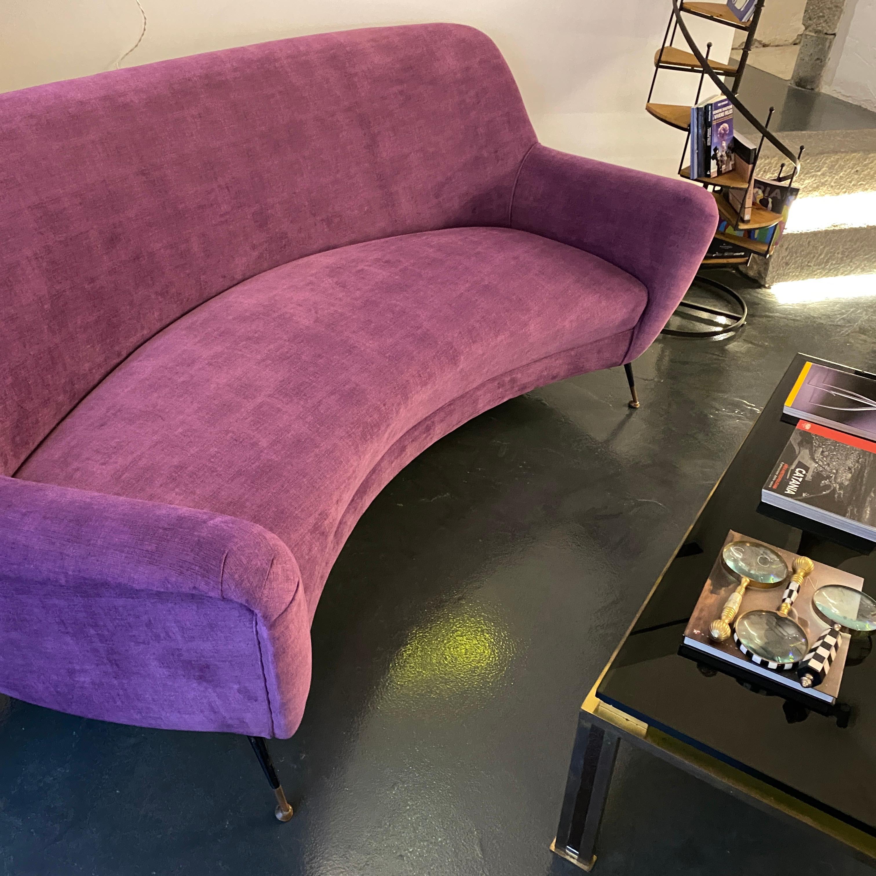 1960s Mid-Century Modern Purple Velvet and Brass Italian Curved Sofa 8