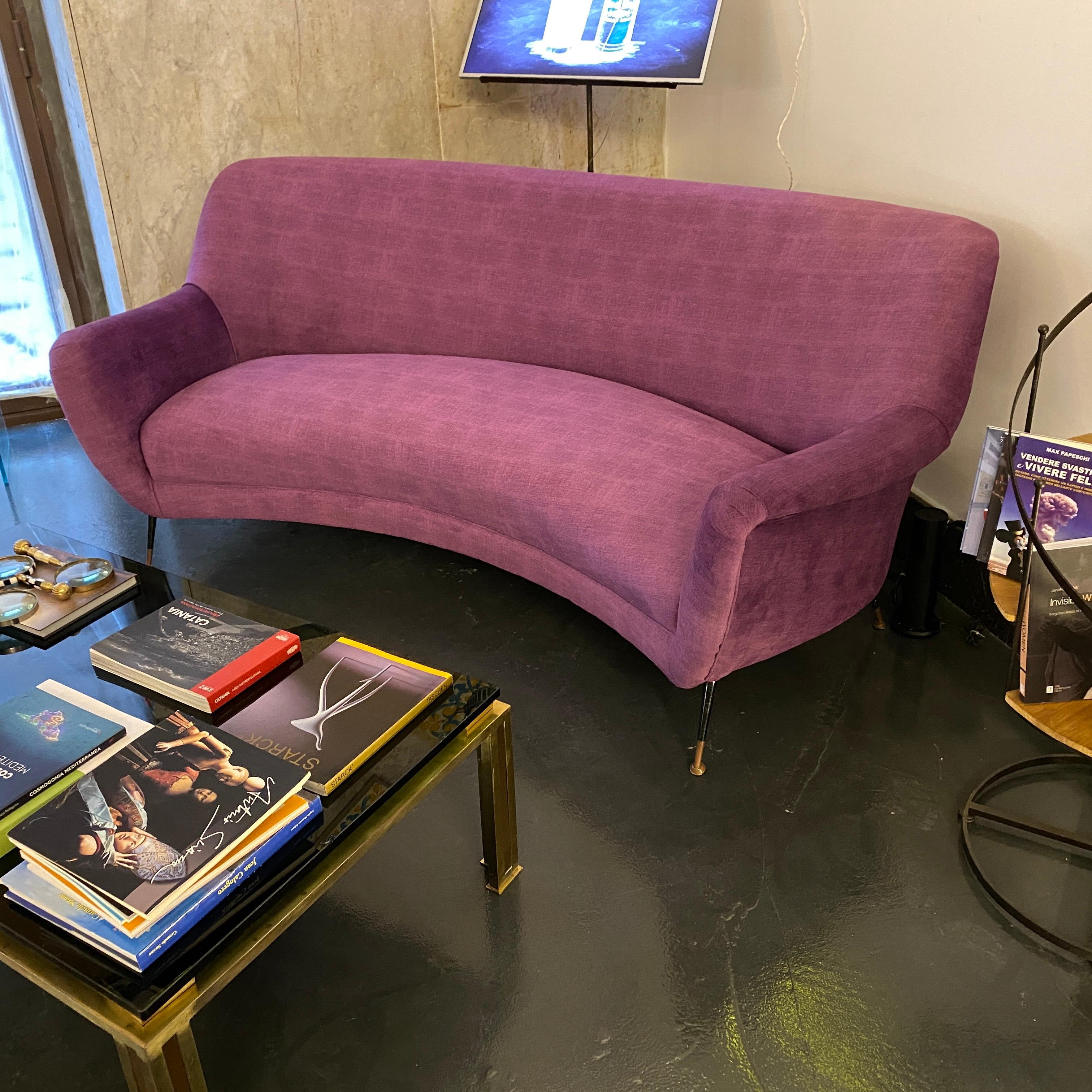 1960s Mid-Century Modern Purple Velvet and Brass Italian Curved Sofa 9