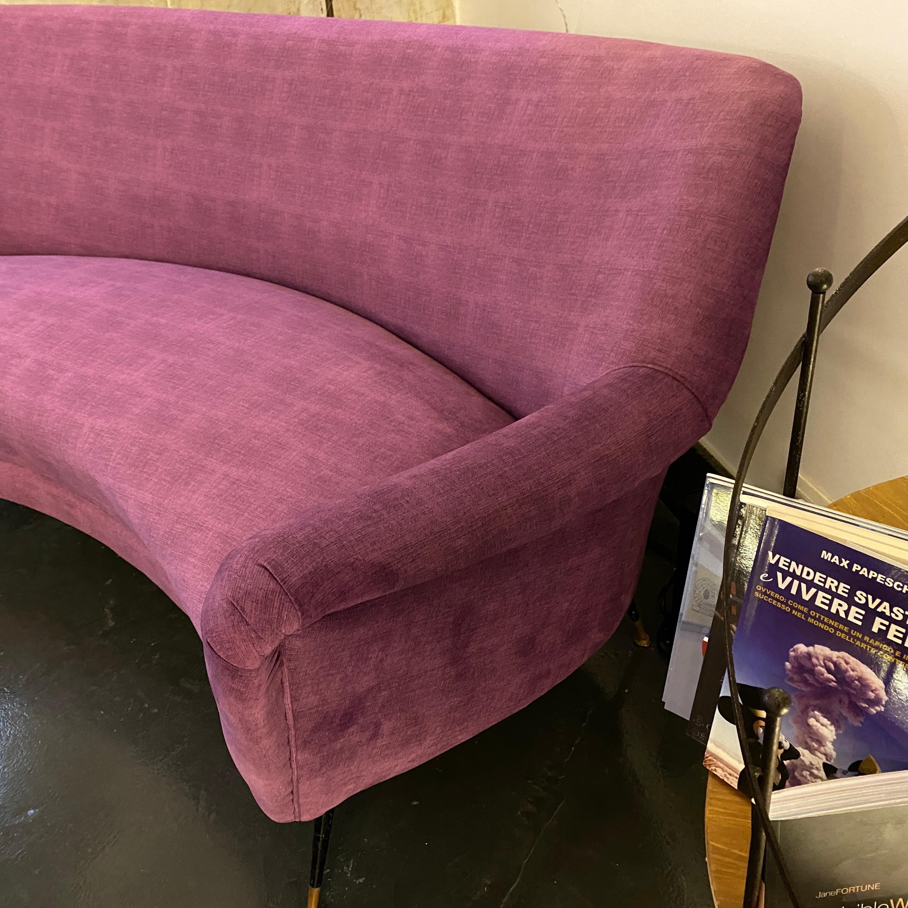 20th Century 1960s Mid-Century Modern Purple Velvet and Brass Italian Curved Sofa