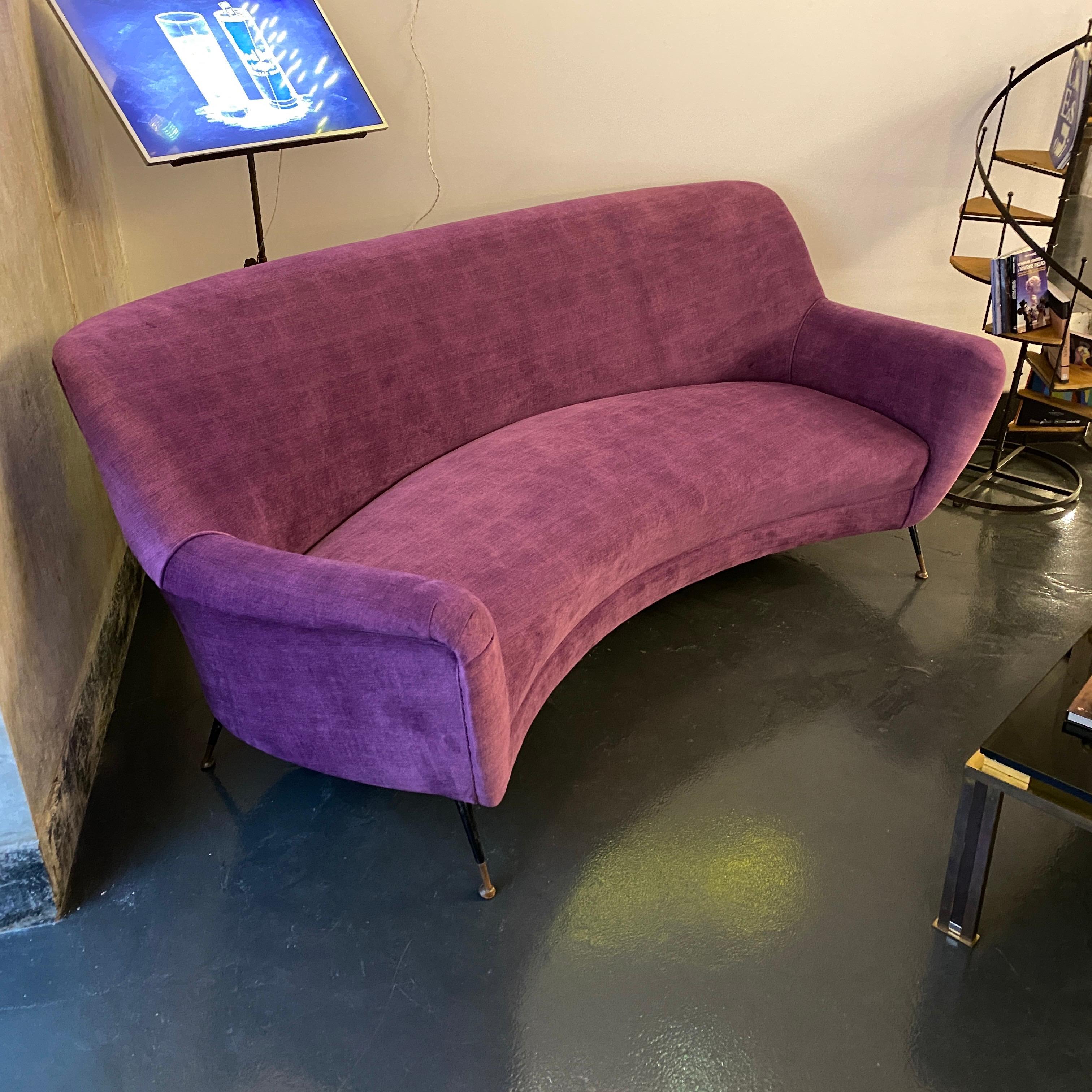 1960s Mid-Century Modern Purple Velvet and Brass Italian Curved Sofa 1