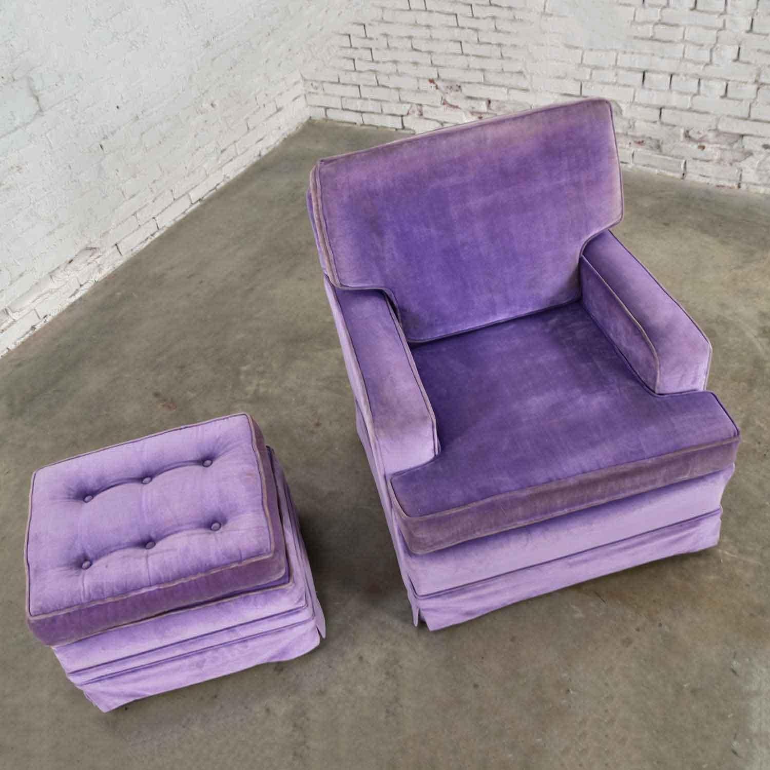 Mid-Century Modern Purple Velvet Lawson Style Vintage Club Chair and Ottoman In Good Condition In Topeka, KS