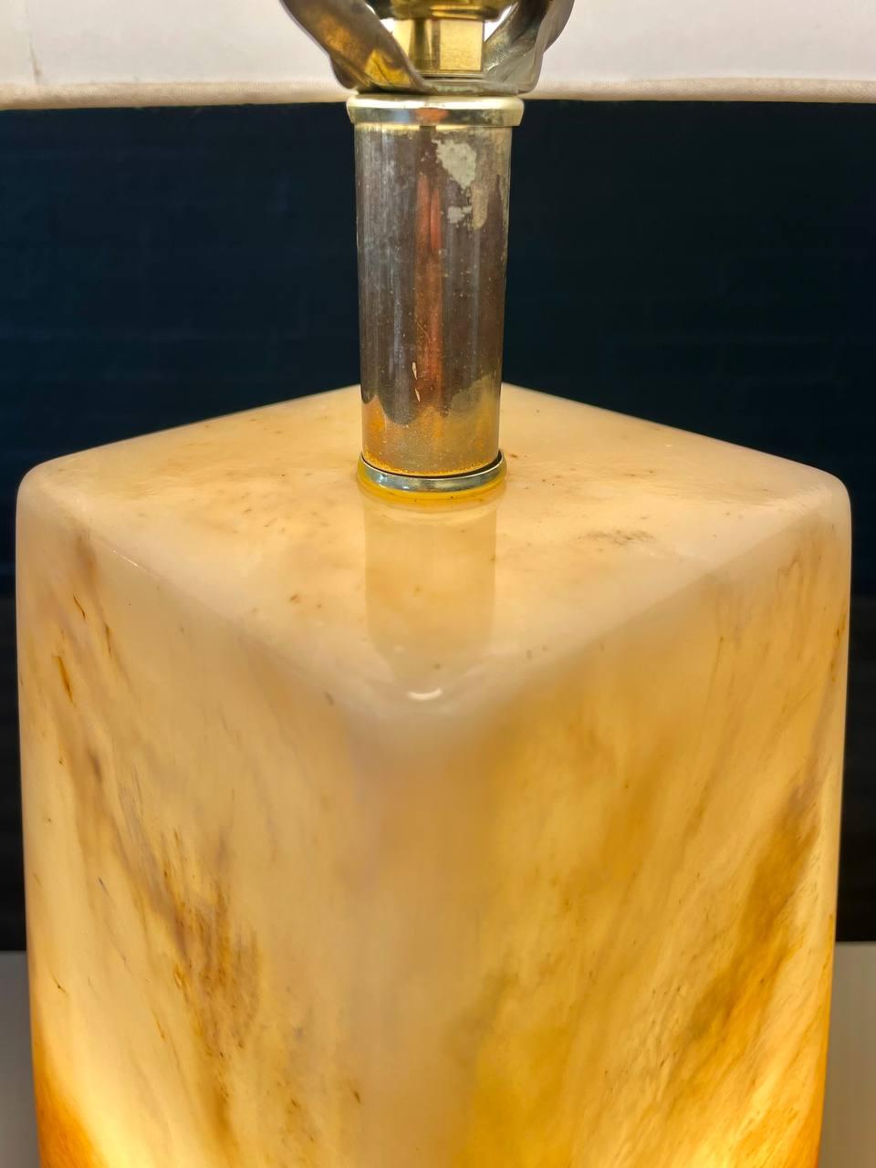 Mid-Century Modern Pyramid Style Resin Table Lamp For Sale 2