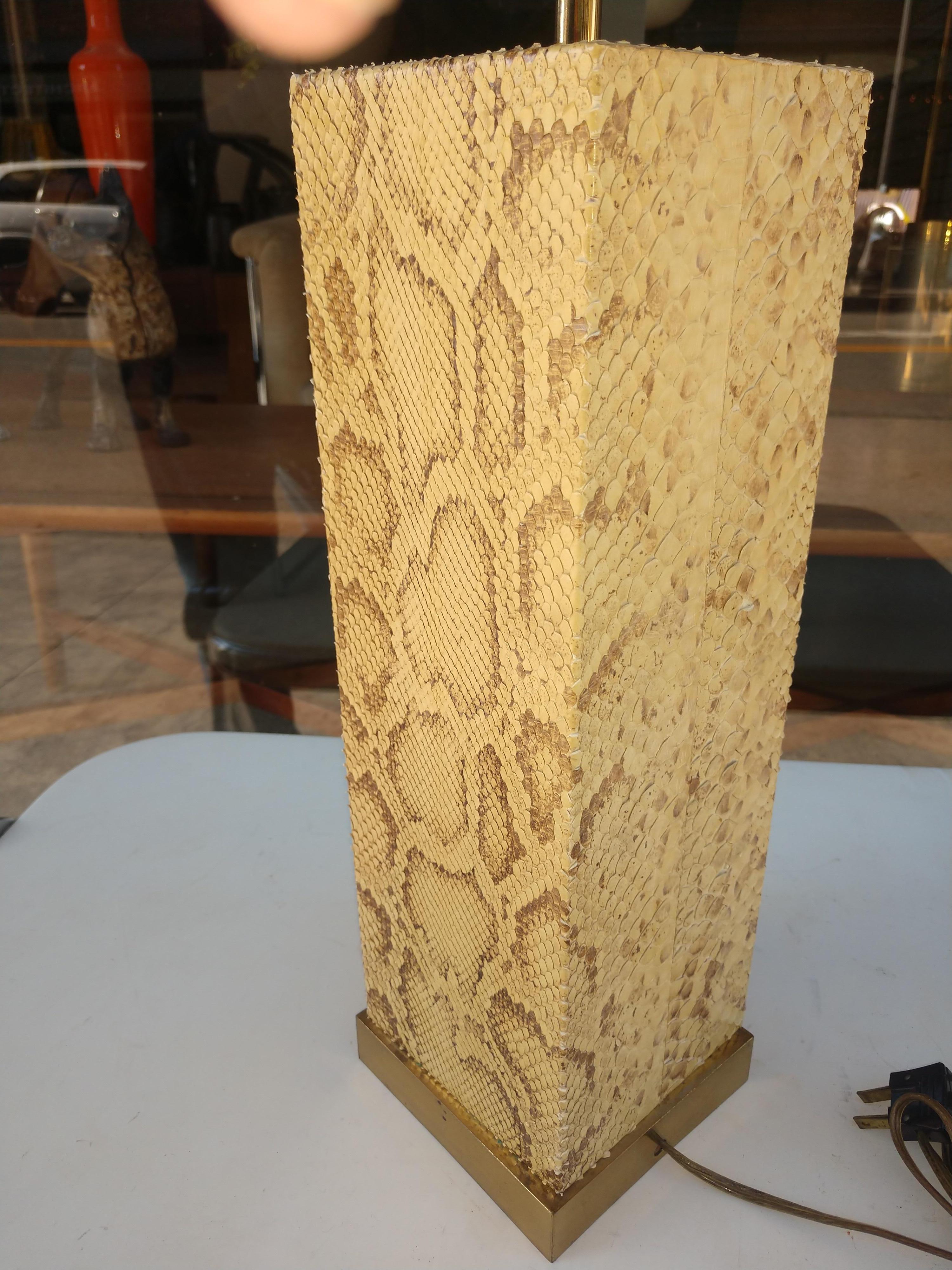 Mid Century Modern Python Skin Table Lamp by Karl Springer 1970 In Good Condition For Sale In Port Jervis, NY