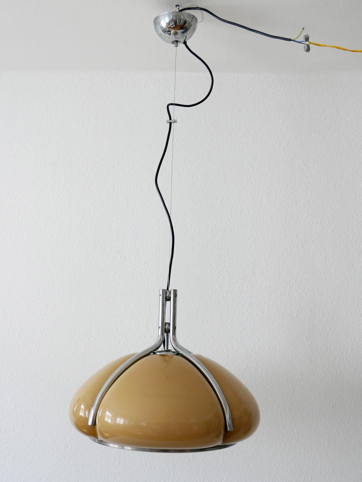 Mid-Century Modern Quadrifoglio Pendant Lamp by Harvey Guzzini, 1960s, Italy In Good Condition In Munich, DE