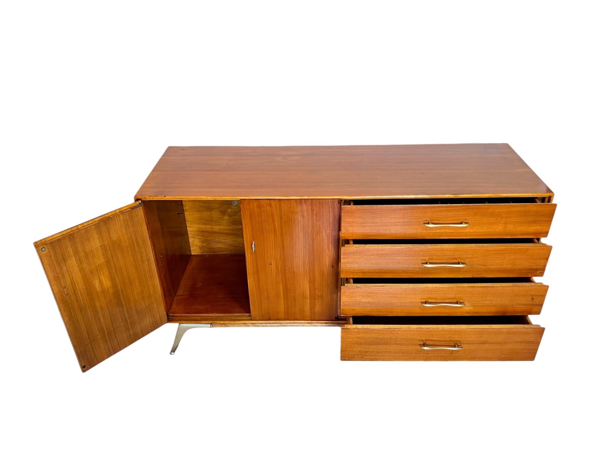 Metallo Credenza in legno di noce R-Way della modernità di metà secolo, anni '60 in vendita