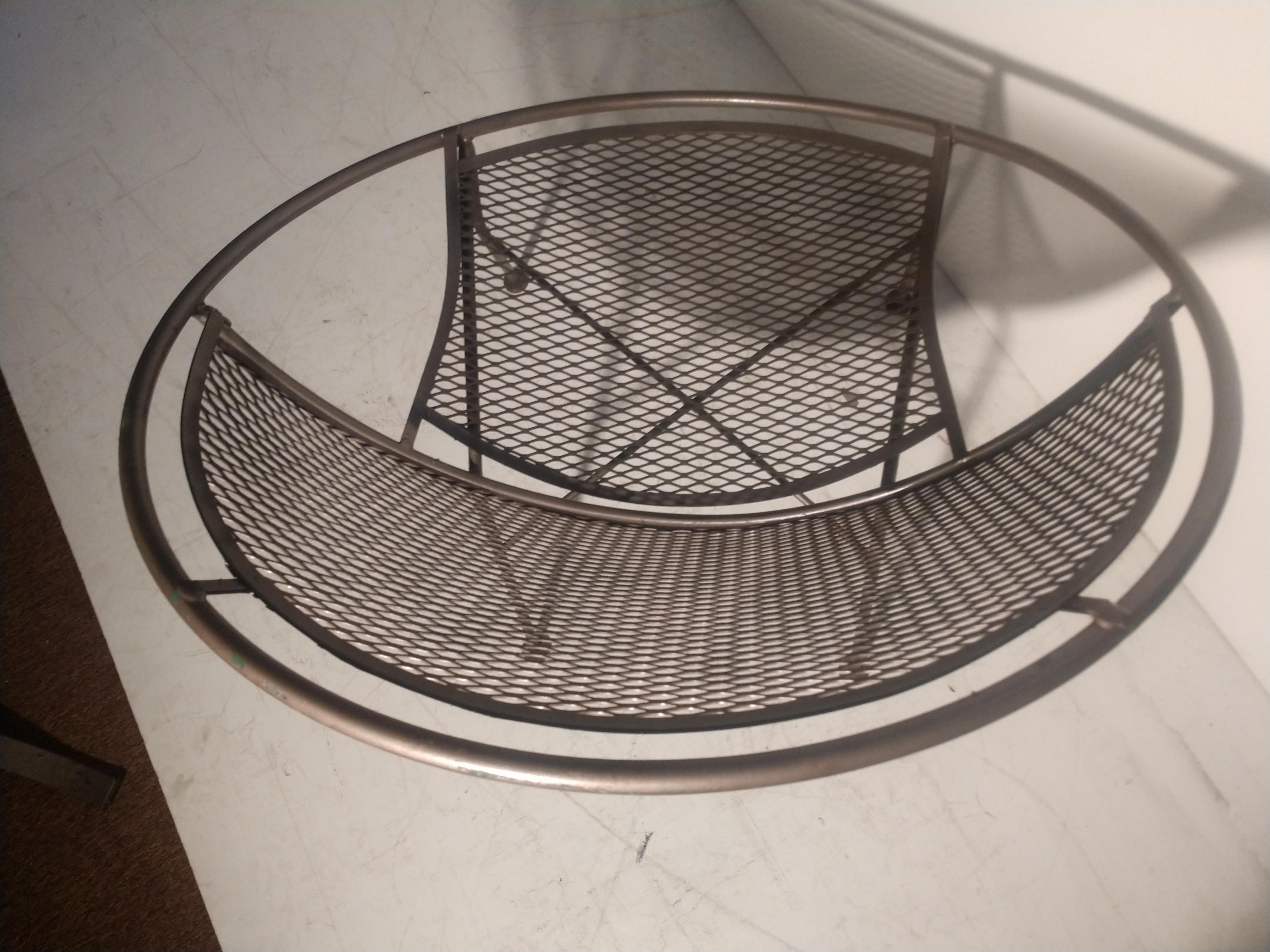 American Mid-Century Modern Radar Saucer Lounge Chair Maurizio Tempestini John Salterini