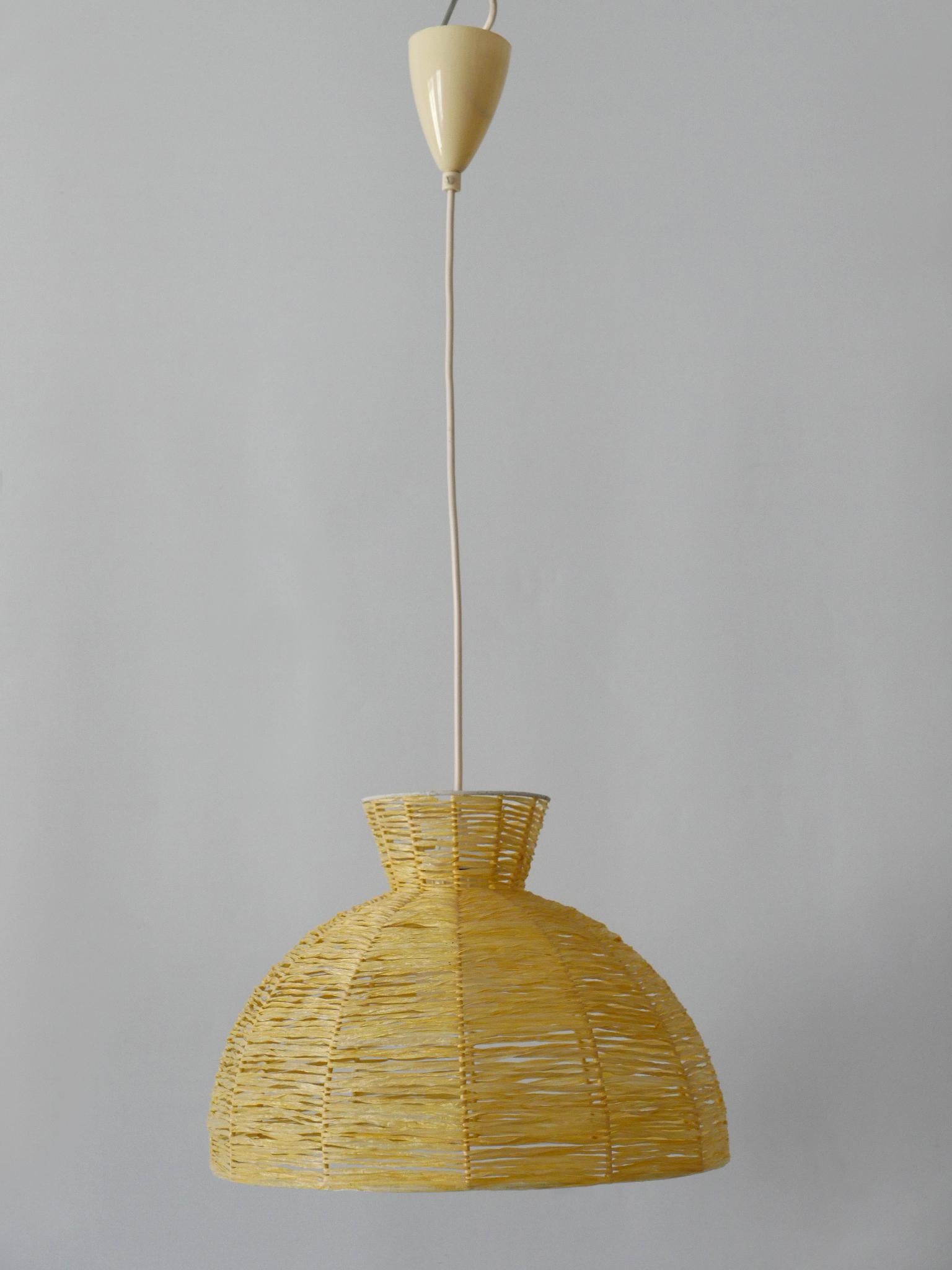 Mid-Century Modern Raffia Bast Pendant Lamp or Hanging Light Germany 1970s In Good Condition For Sale In Munich, DE