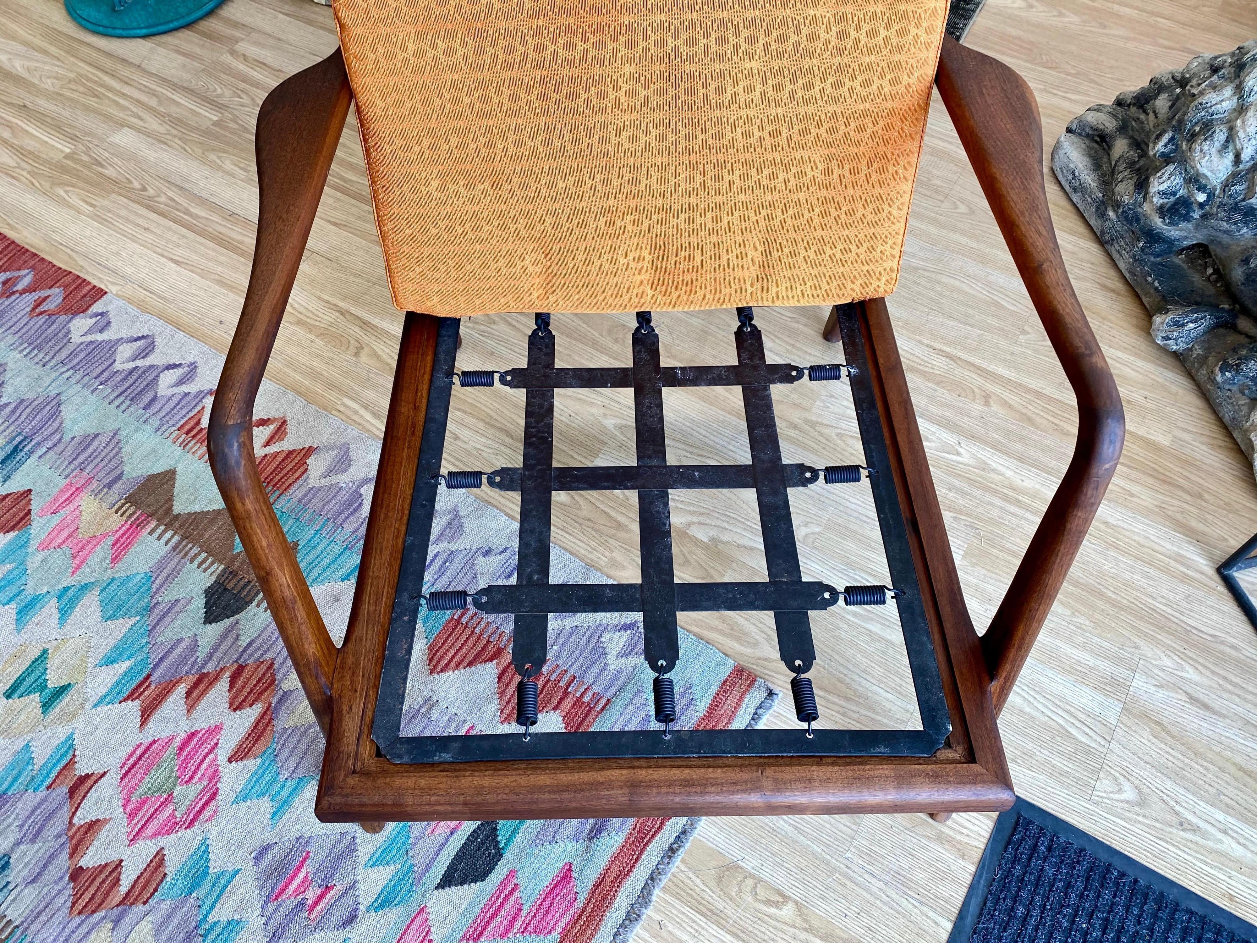 Mid-Century Modern Rail Back High-Back Lounge Chair In Good Condition In San Antonio, TX