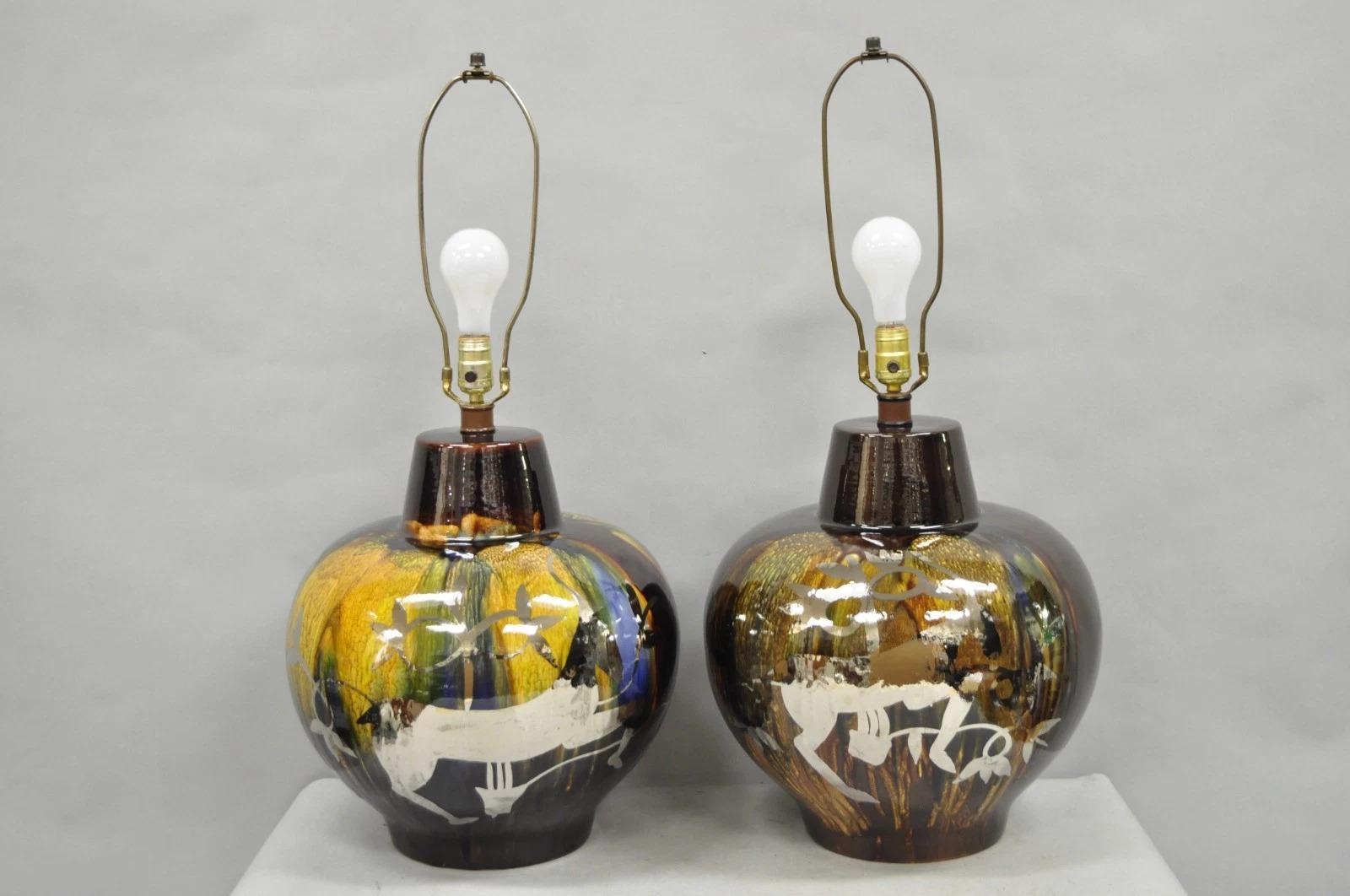 Lampes de table en poterie à glaçure marron et goutte d'eau de style moderne du milieu du siècle par Sunset Cosco Paire en vente 5