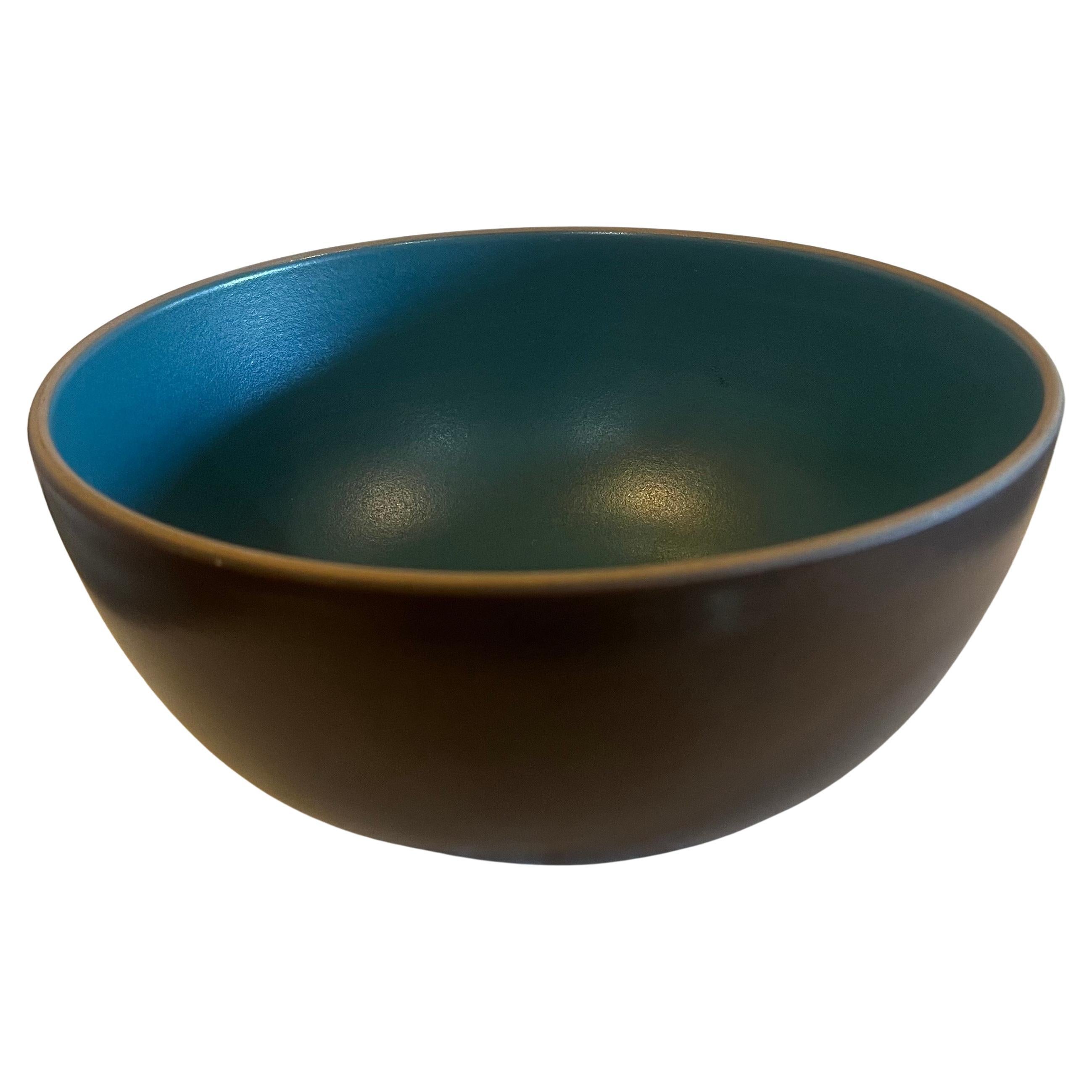 Mid-Century Modern Rare 2 Tone Large Bowl by Heath Ceramics California Design In Excellent Condition In San Diego, CA