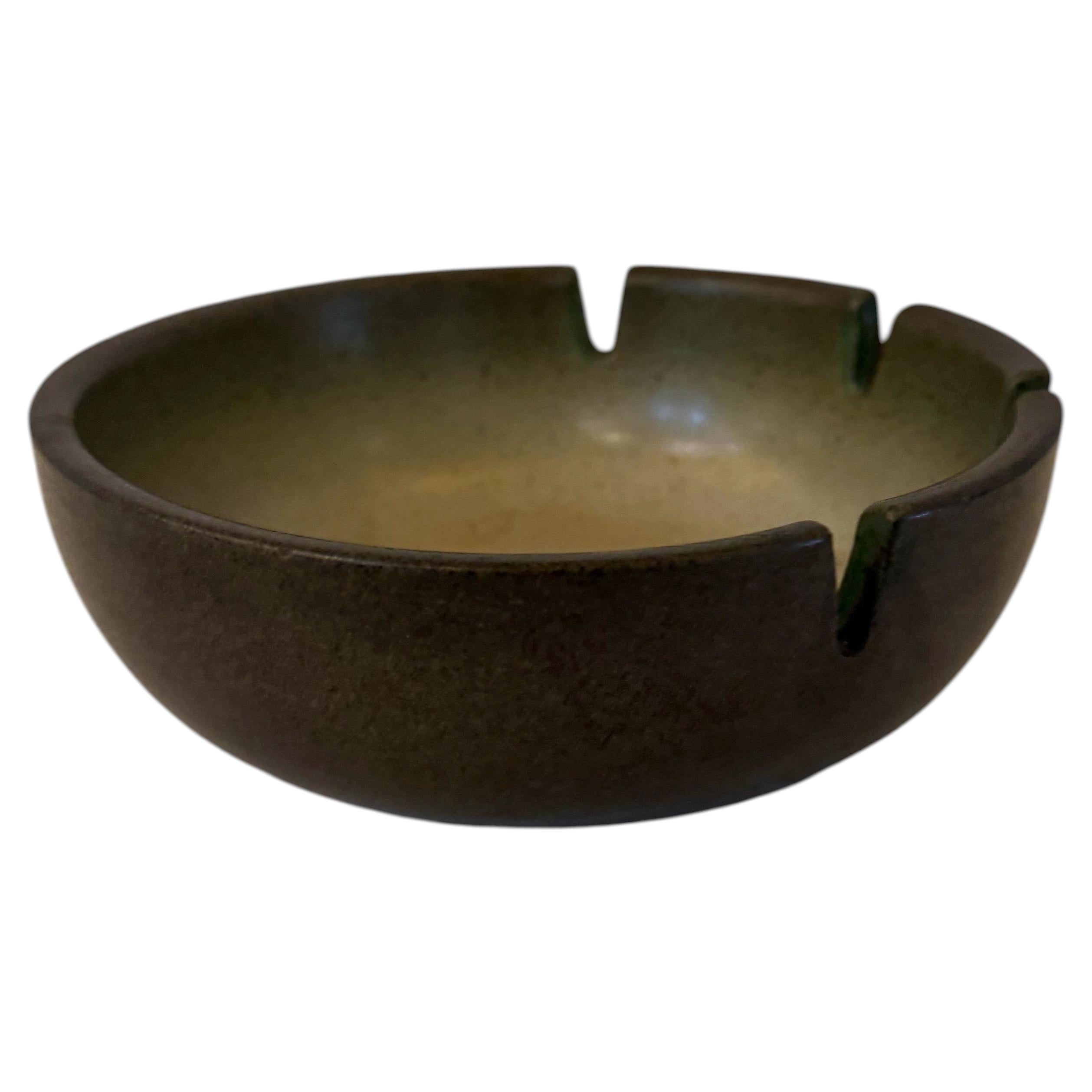 Mid-Century Modern Rare 2 Tone Large Bowl by Heath Ceramics California Design