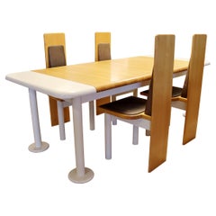 Rare Alvar Aalto Attr. de style moderne du milieu du siècle dernier Table de salle à manger extensible et 4 chaises