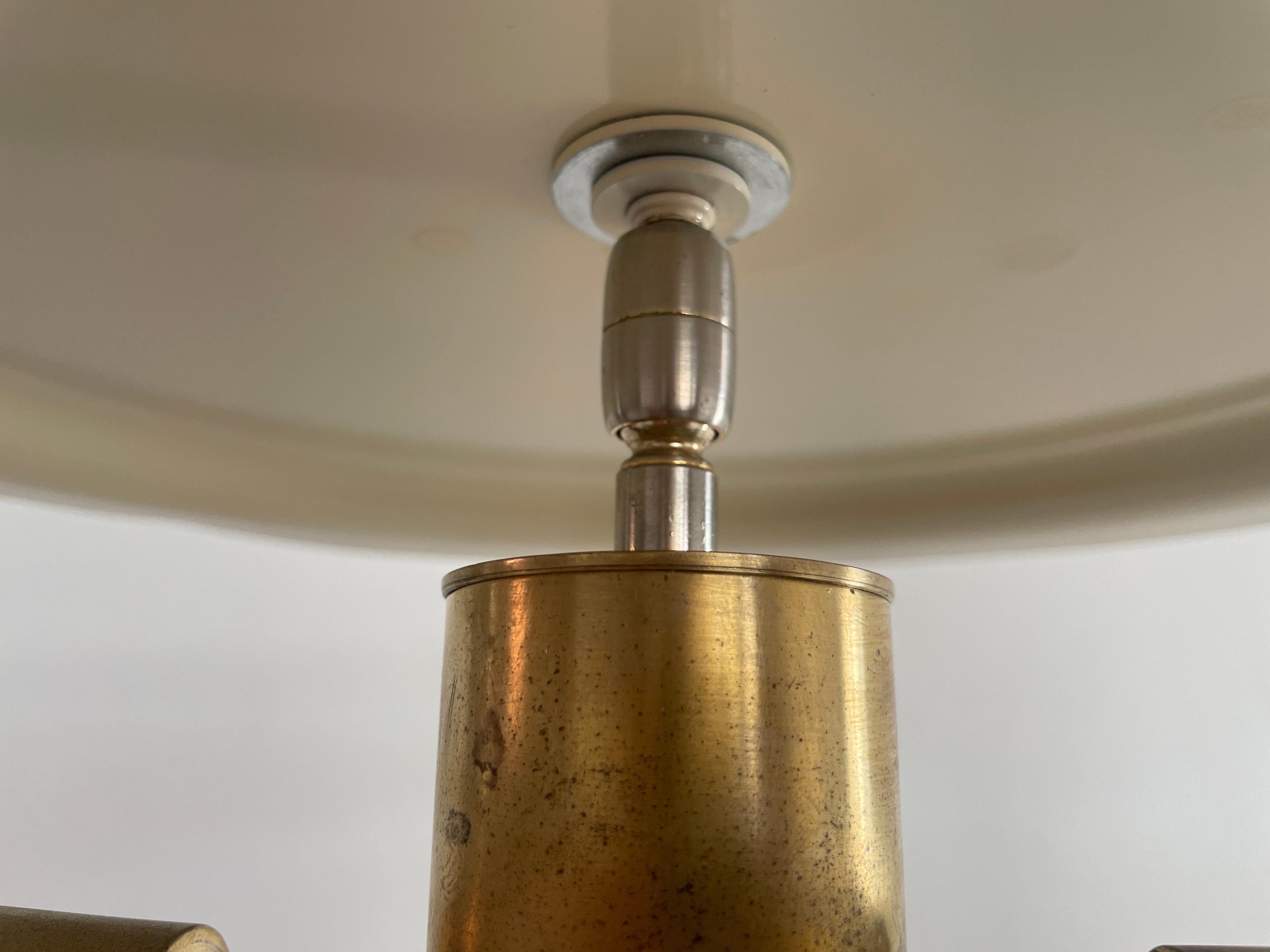 Mid-century Modern Rare Large Bauhaus Style Brass Table Lamp, 1960s, Italy im Angebot 3