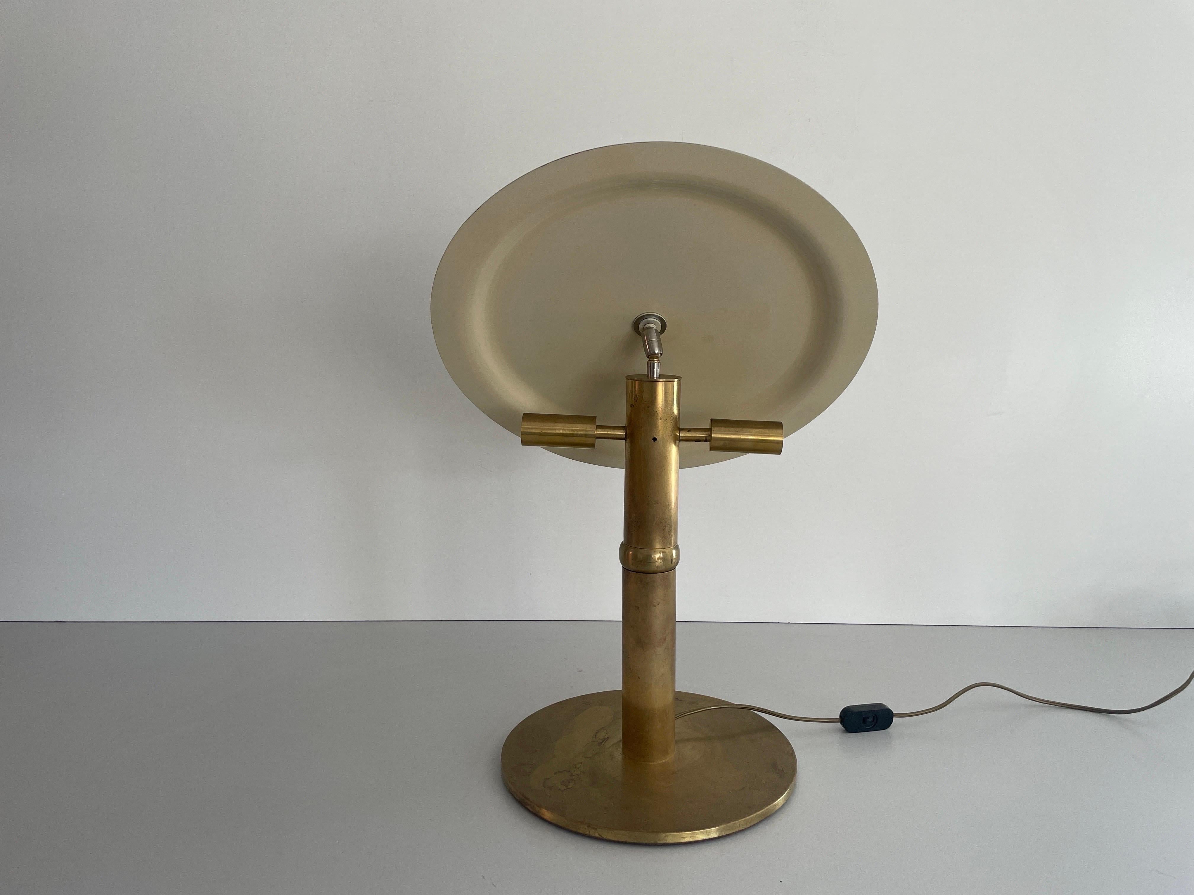 Mid-century Modern Rare Large Bauhaus Style Brass Table Lamp, 1960s, Italy im Angebot 4